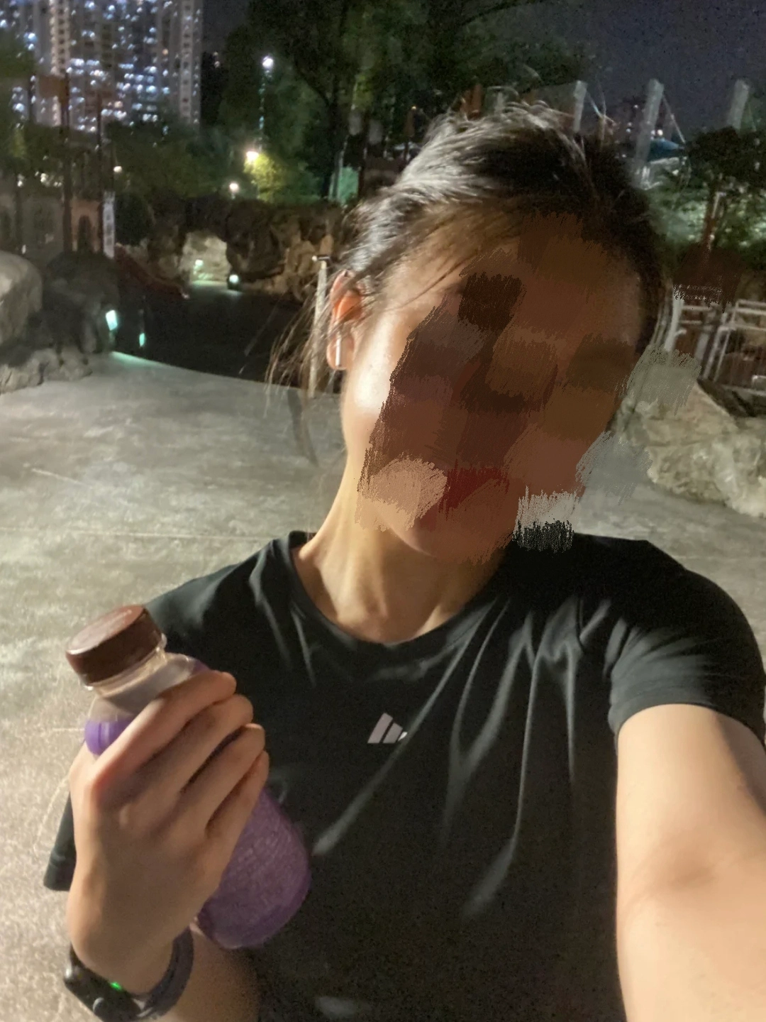 黑 T 界的辣妹天花板！短款修身绝了📢📢📢