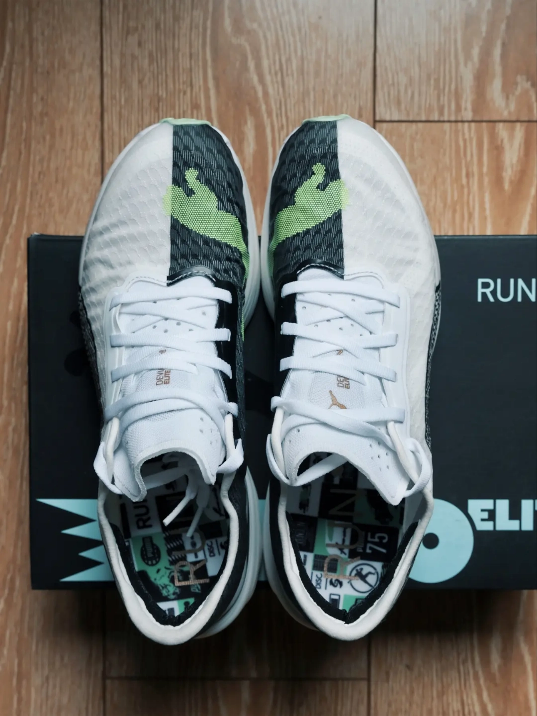 超酷限定配色跑鞋👟