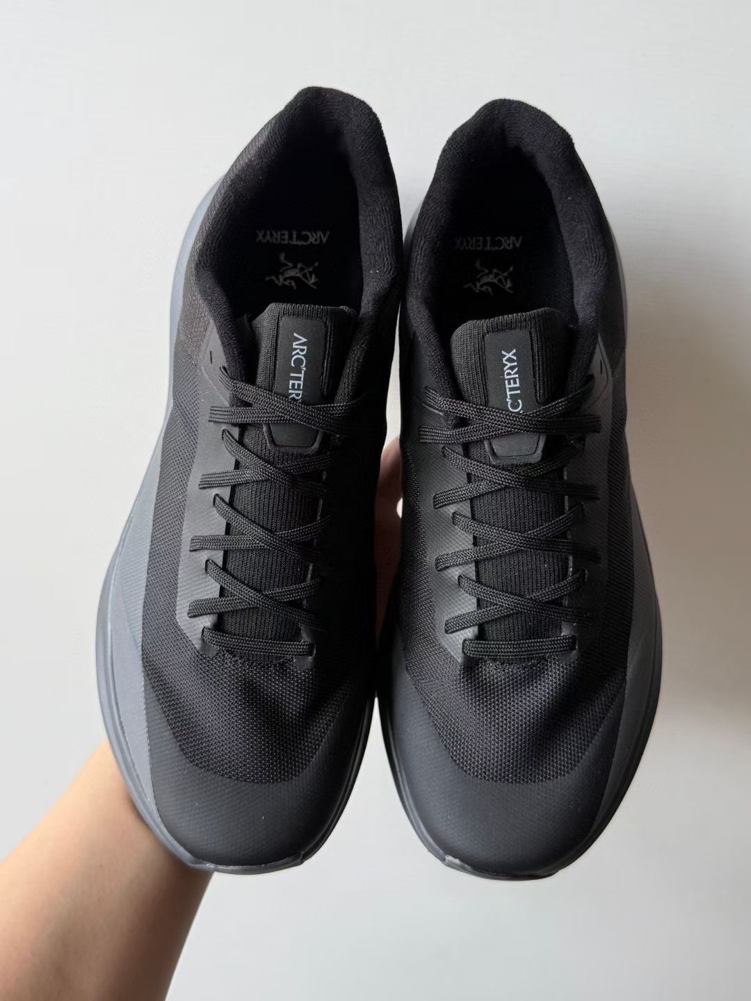 通勤新宠！黑灰系机能风鞋👟