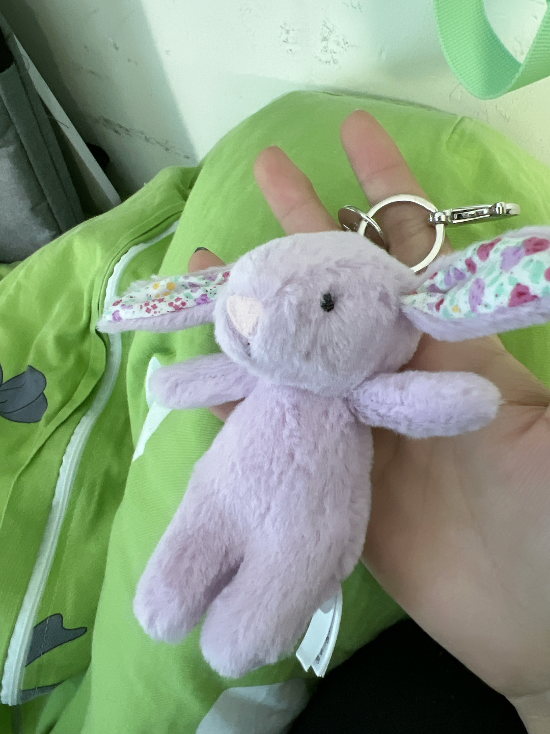 被这只碎花耳小兔拿捏啦🐰