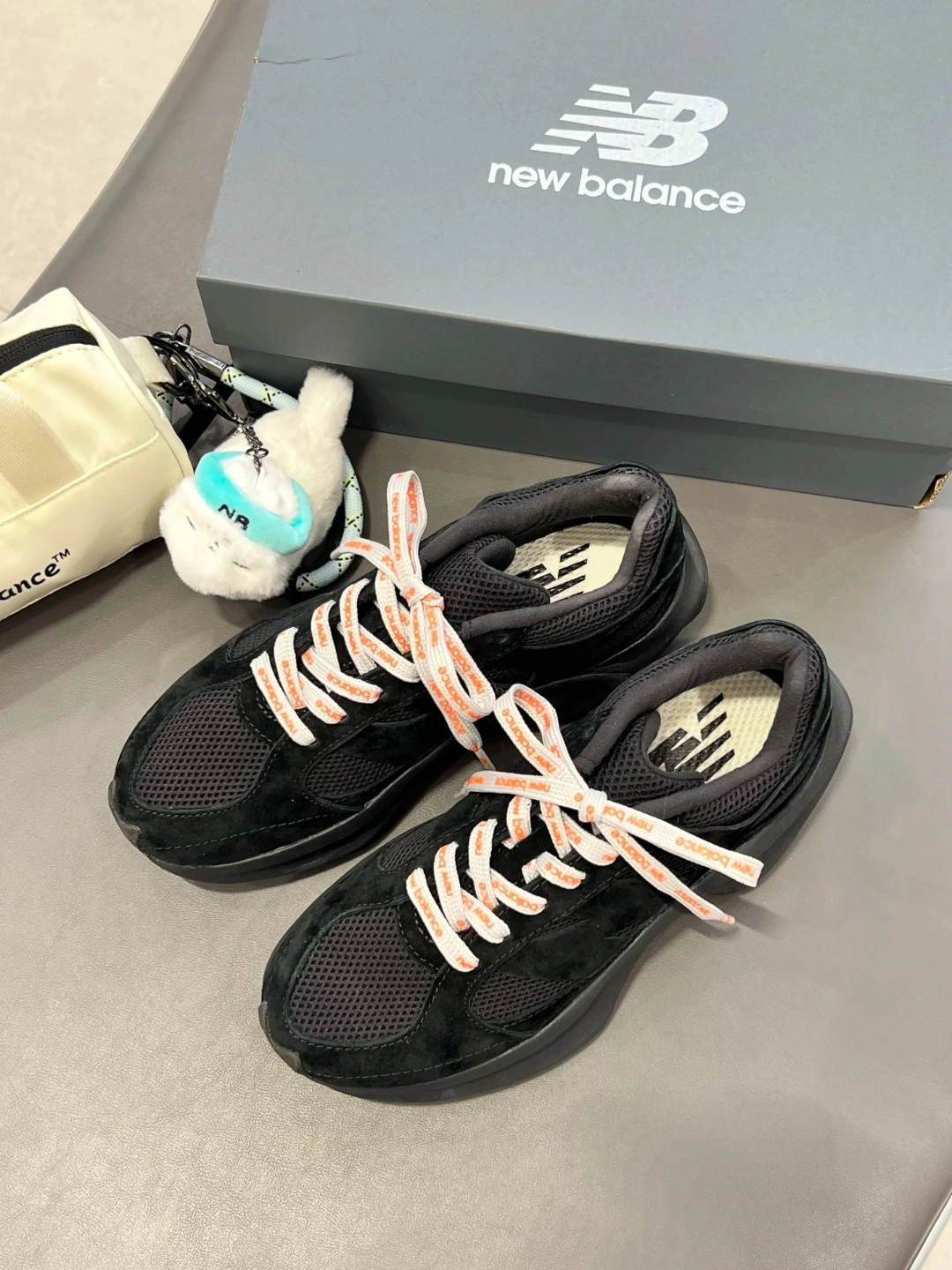 换鞋带后，这双鞋氛围感拉满啦👟