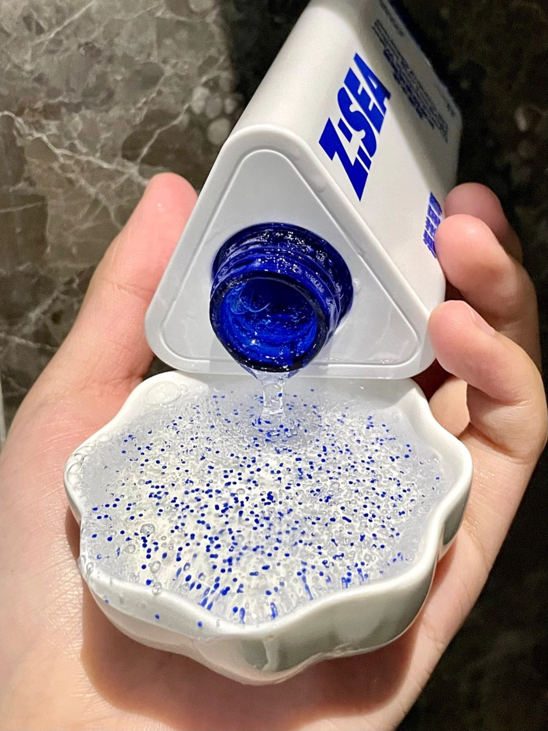 谁懂啊！好看又能祛痘的洗面奶真的很戳我！
