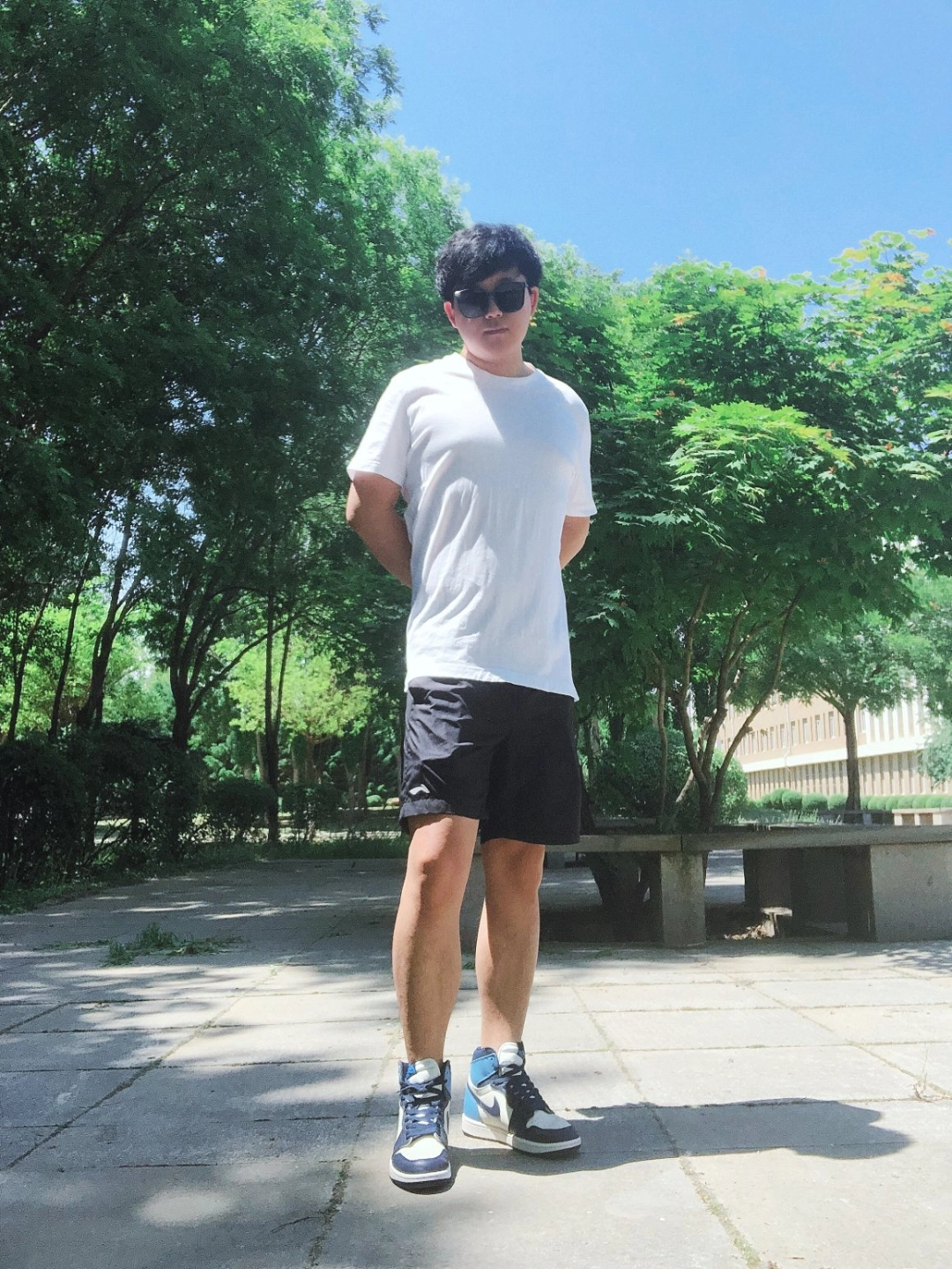 今天是夏日黑白搭配呀