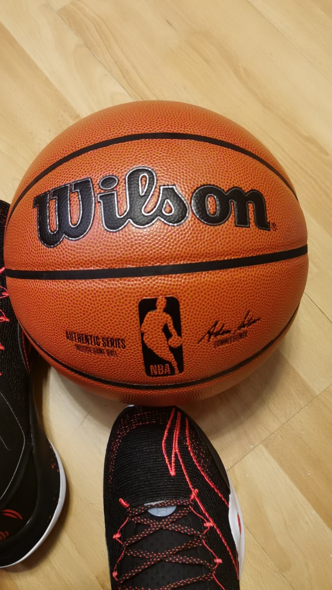 这颗威尔胜NBA用球，让我在野球场‘装到了’！
