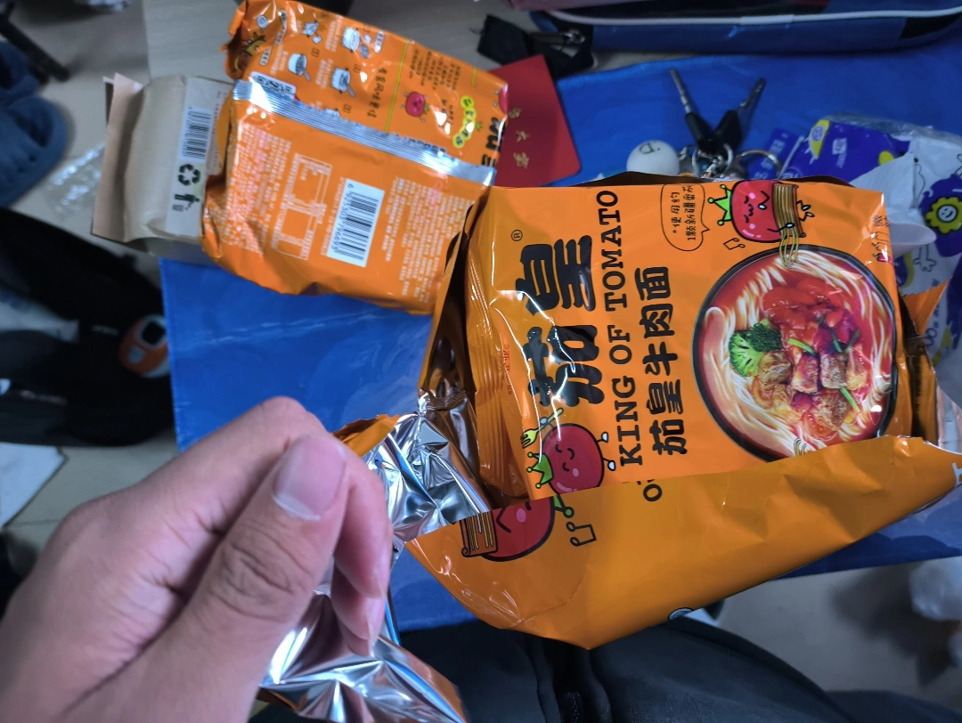茄皇方便面：点亮宿舍夜宵时光