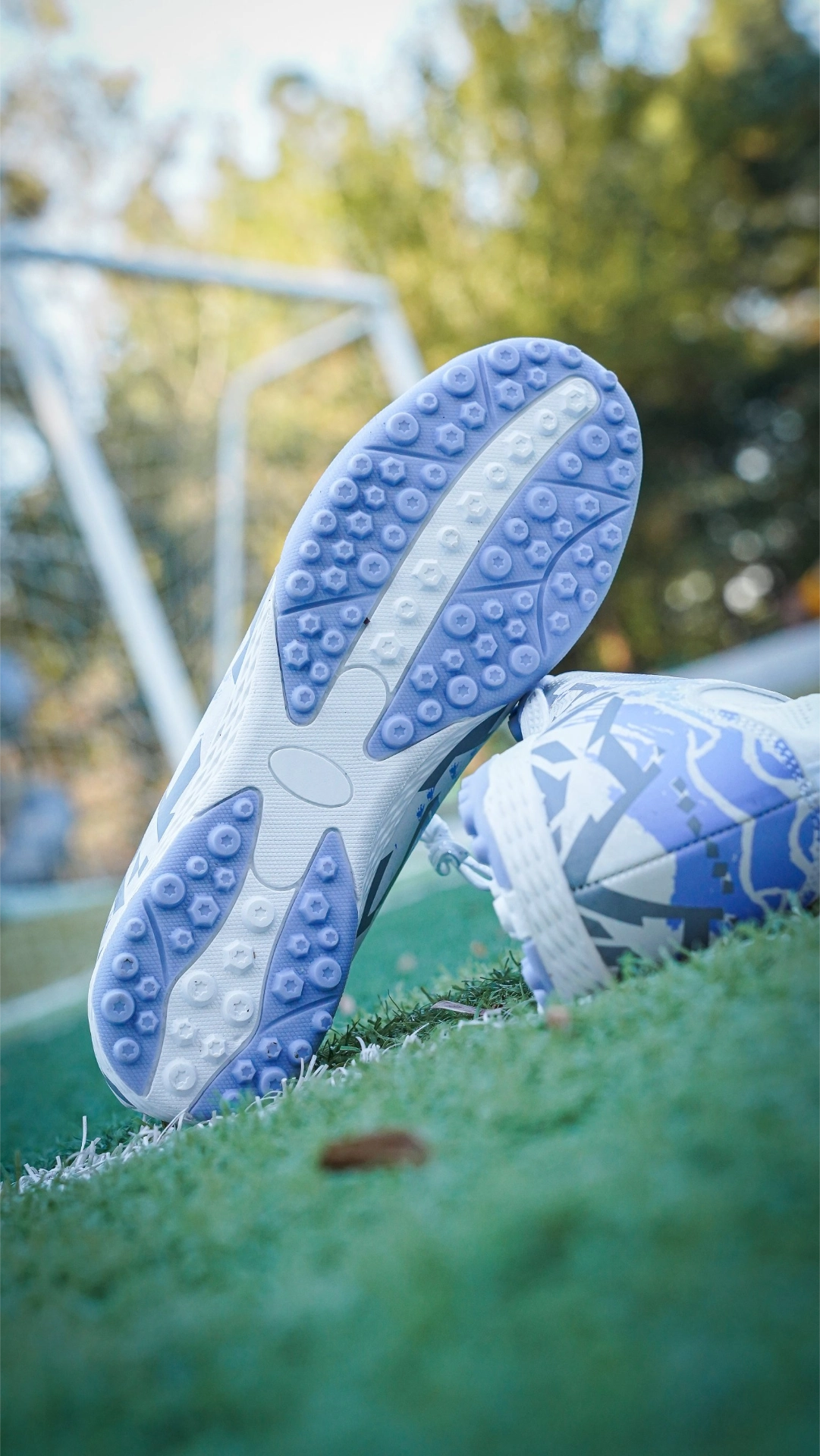 白蓝⚽战靴上线❗百元解锁绿茵自由