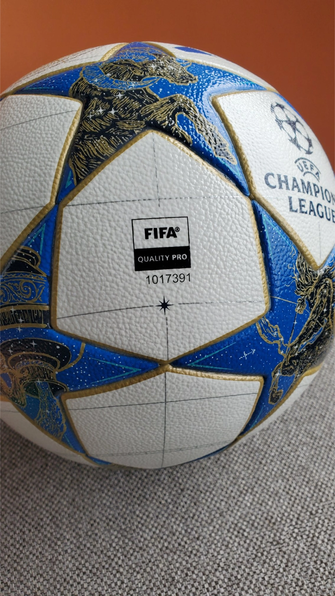 双十二拿下的清爽足球⚽