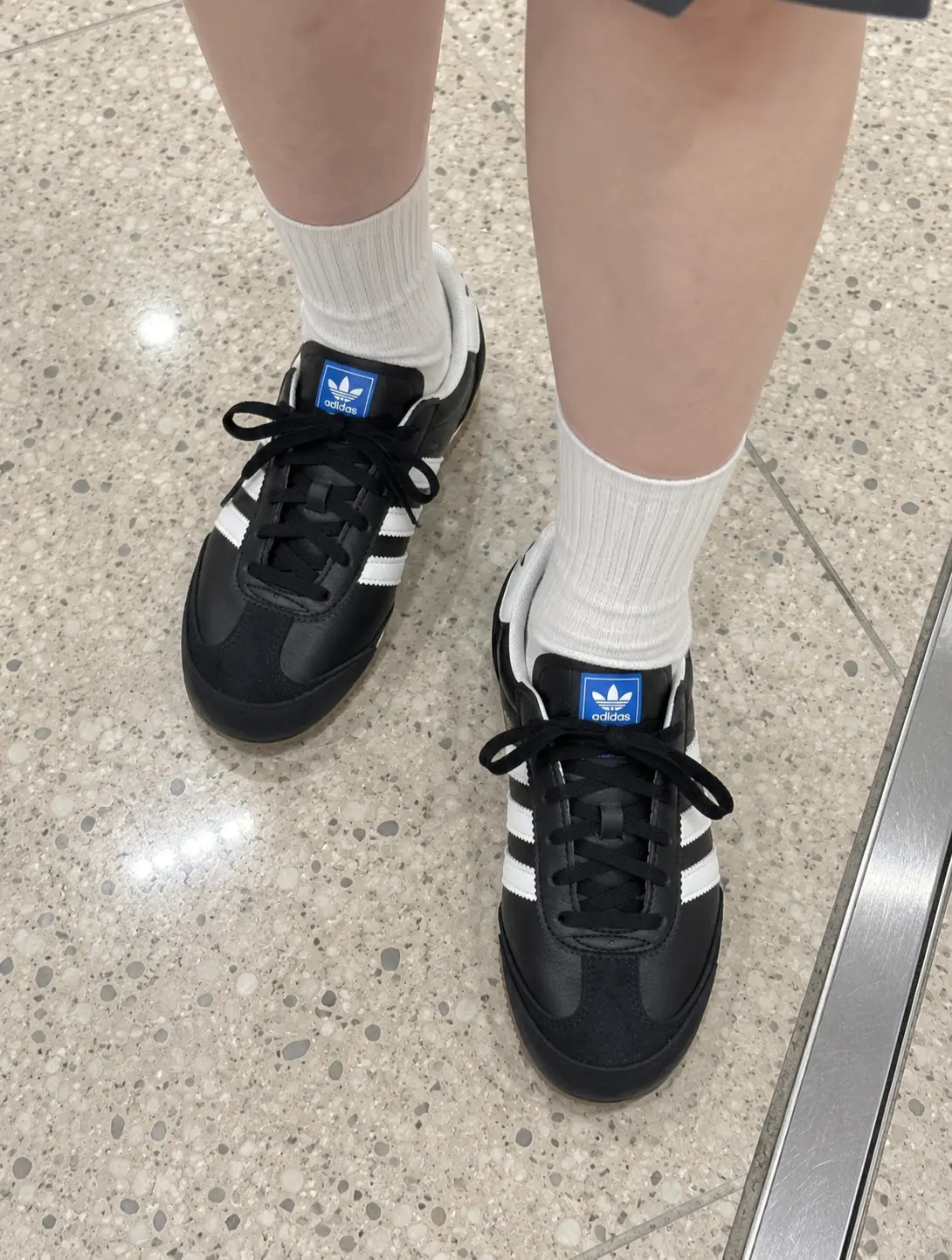 三叶草的经典黑,脚感软乎乎的~☁️