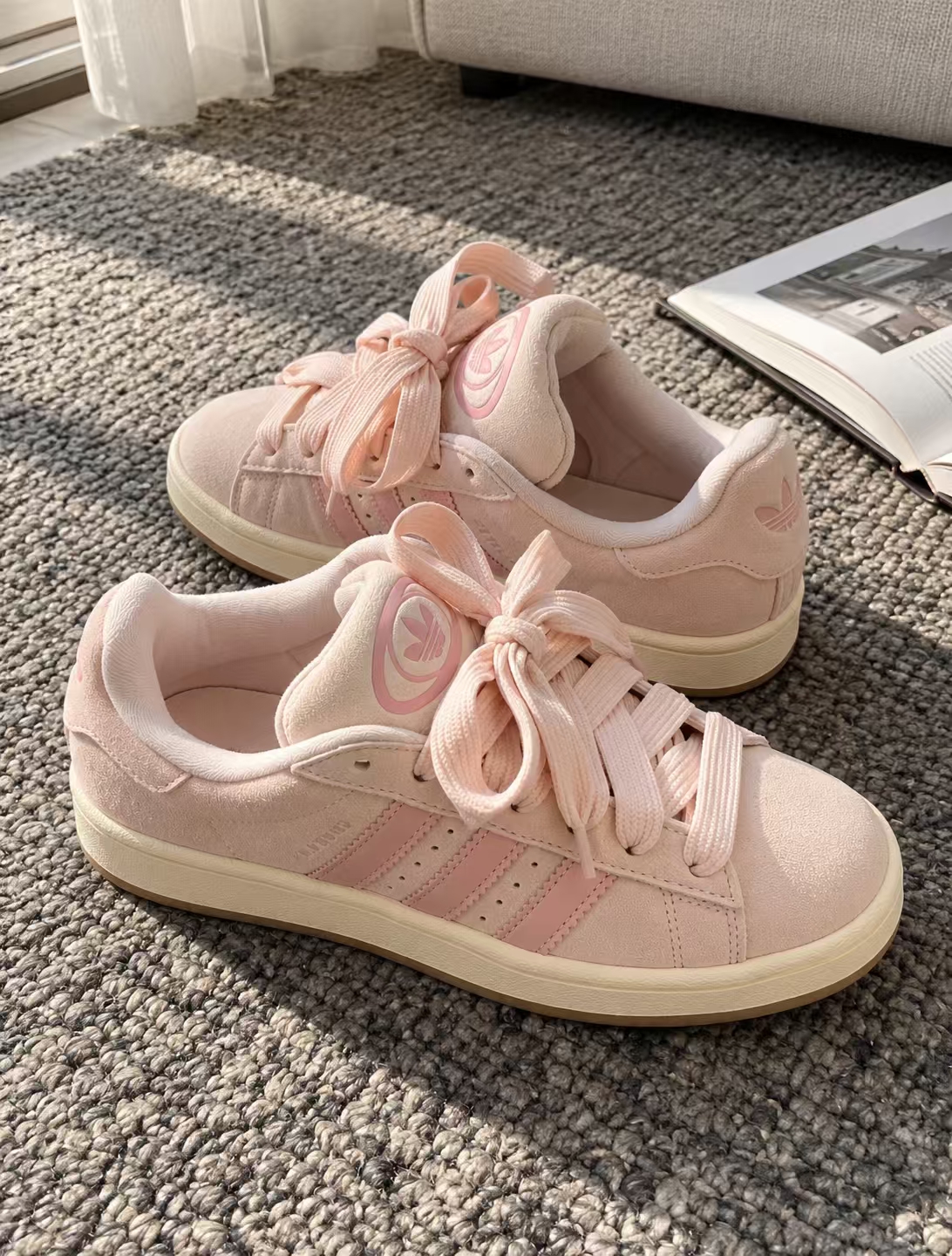 纠结好久的奶粉色面包鞋！上脚真香了👟