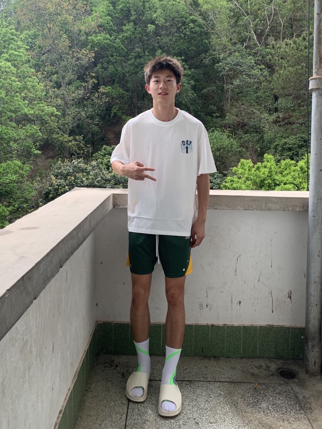 我的夏季短袖！穿上太显嫩啦