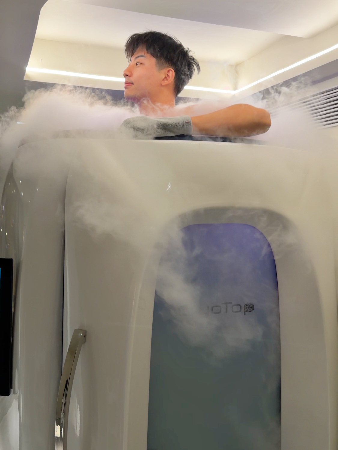 上马赛后,体验了负一百三十五度的冷疗!