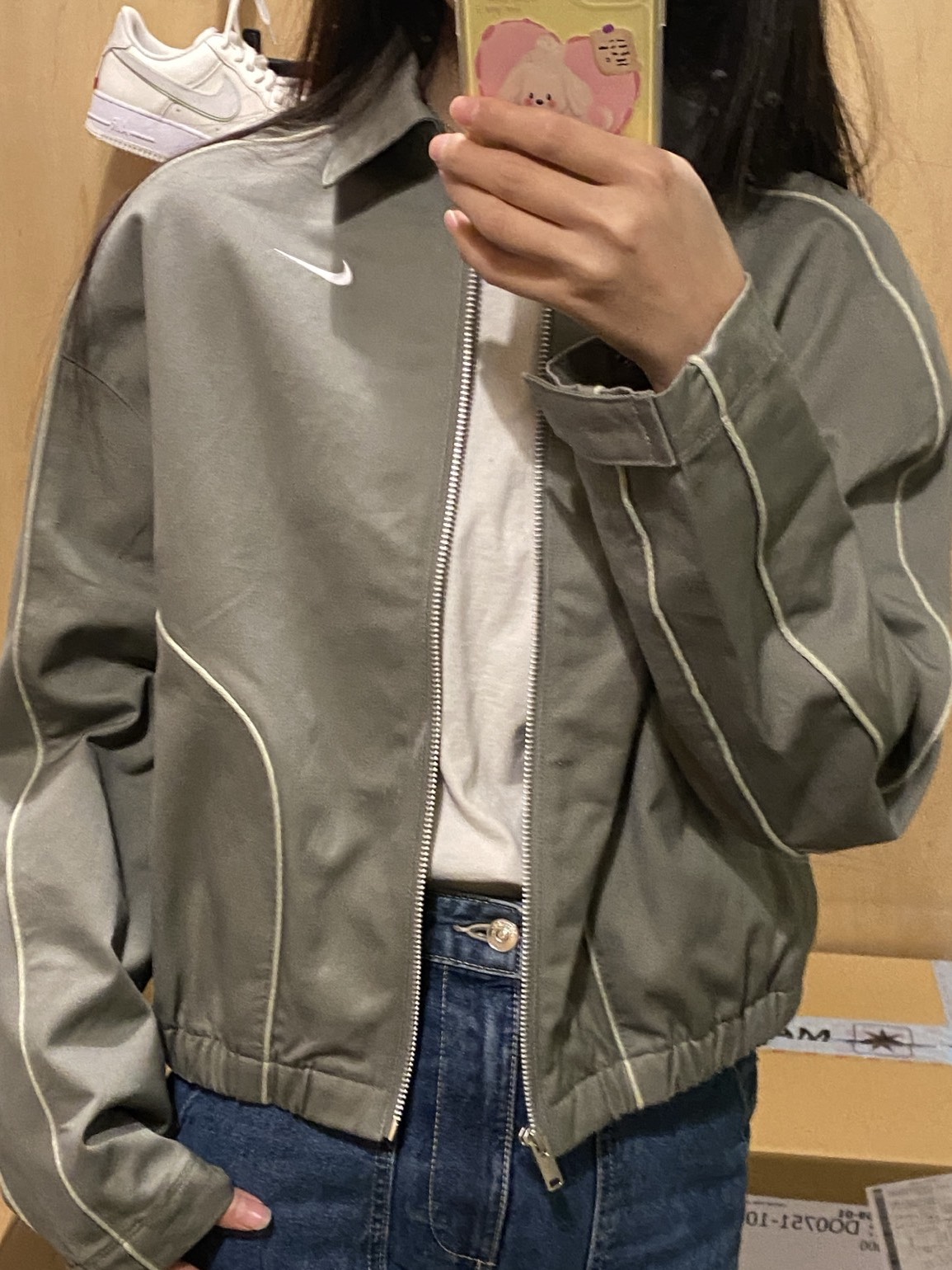 Nike新款短夹克，春日穿搭值不值得入？