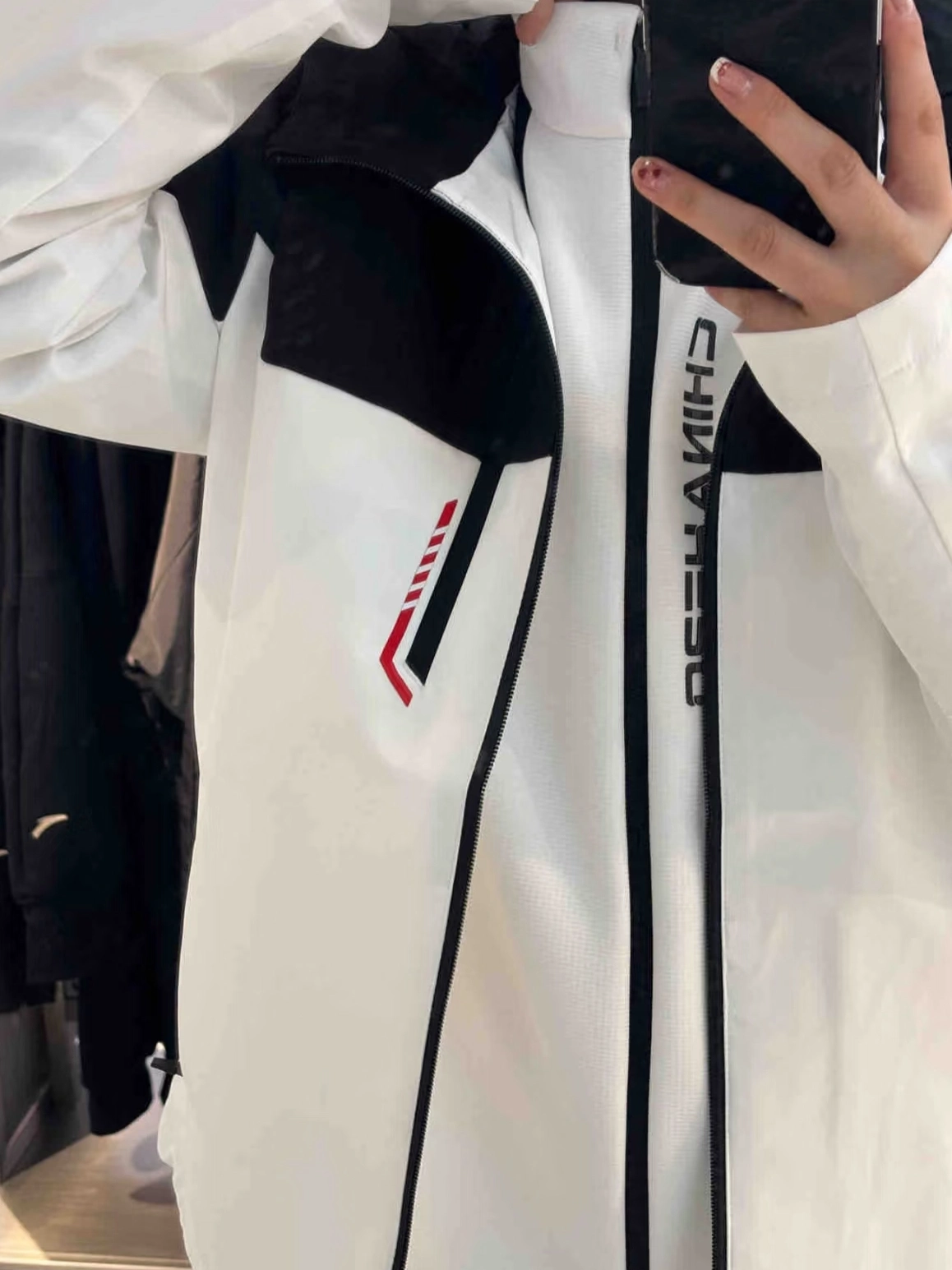 安踏这样的配色真是让我心服口服