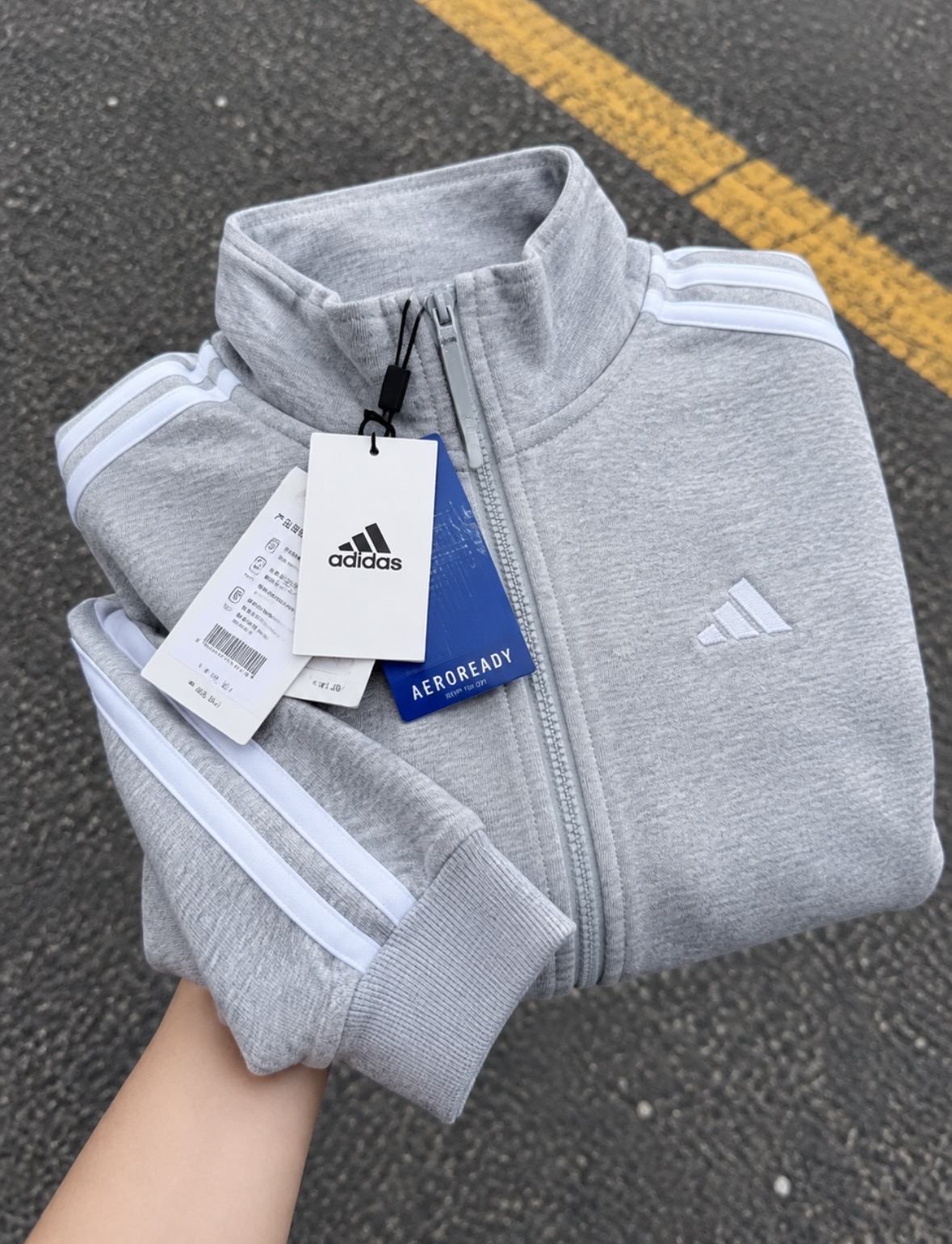 早秋通勤搭子 舒服到焊在身上