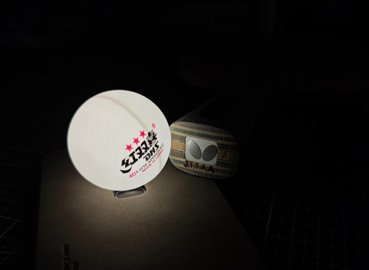 夜打乒乓球氛围感被我拿捏住啦🥳