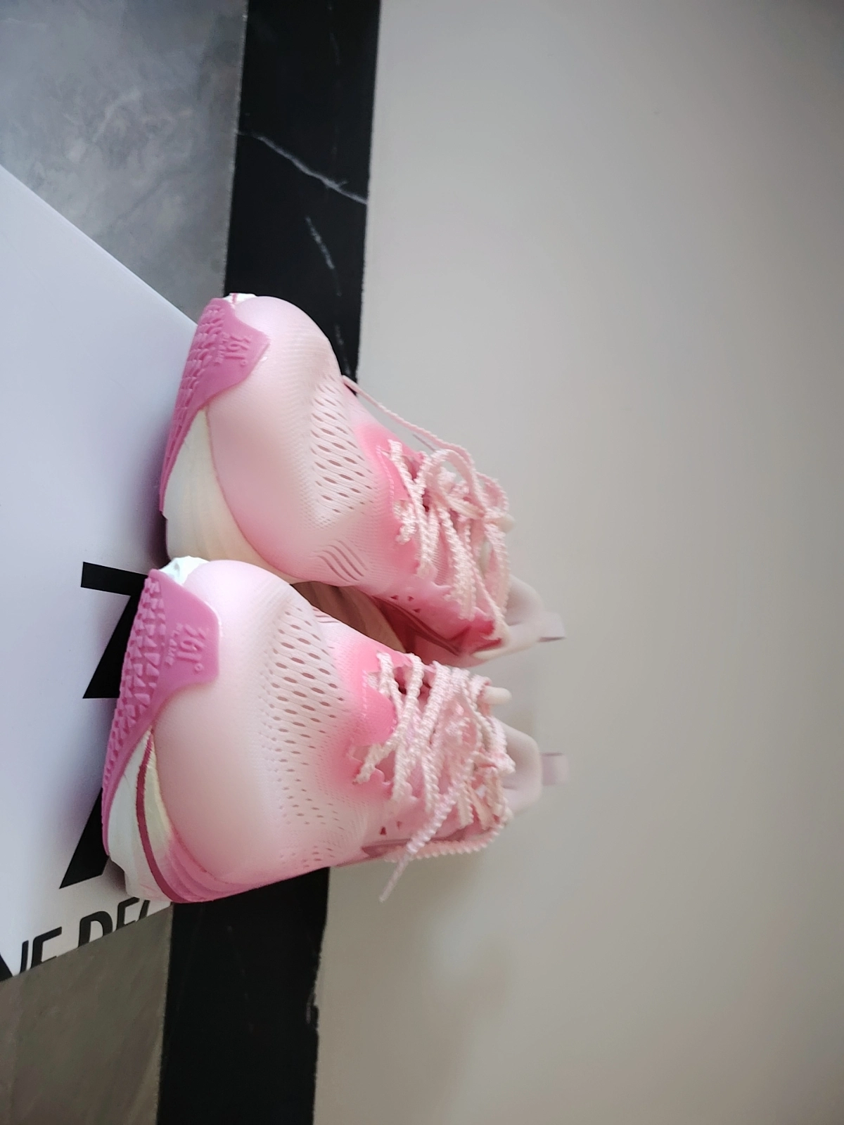 粉粉跑鞋，跑起来好带感❗❗