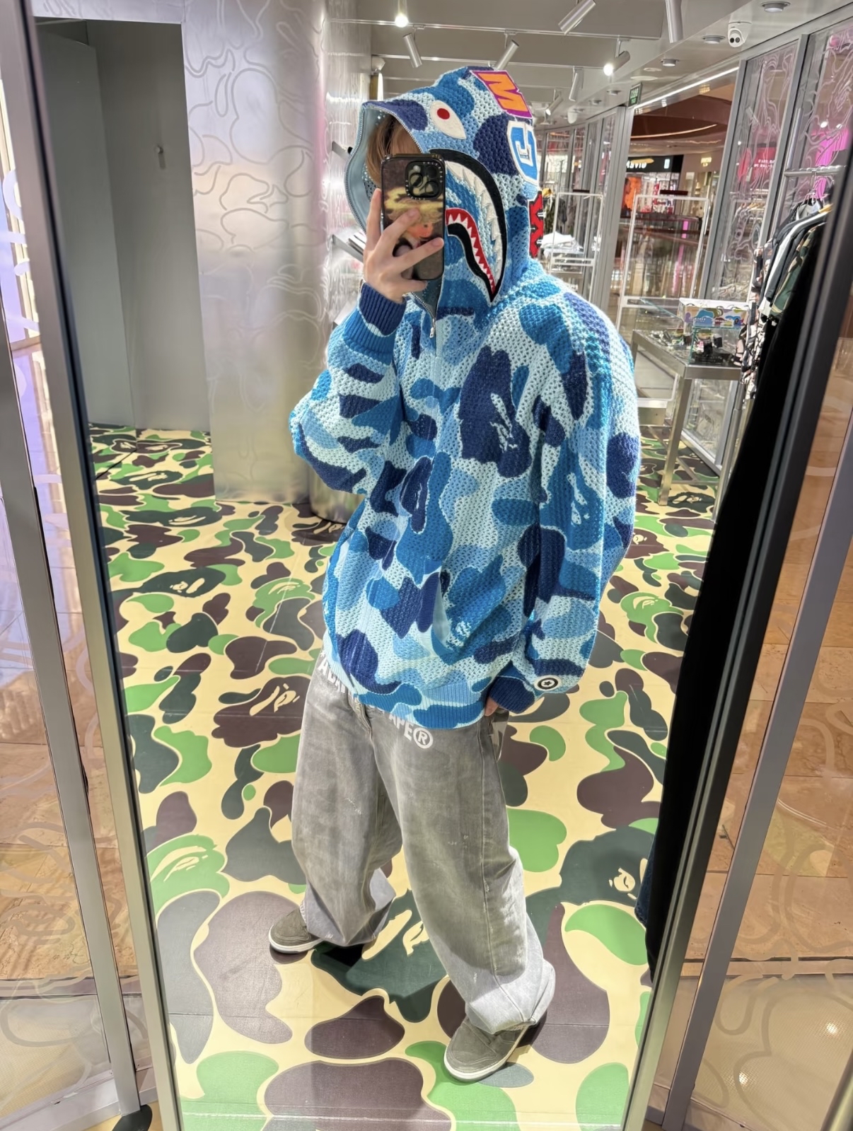 Bape鲨鱼卫衣值入吗？