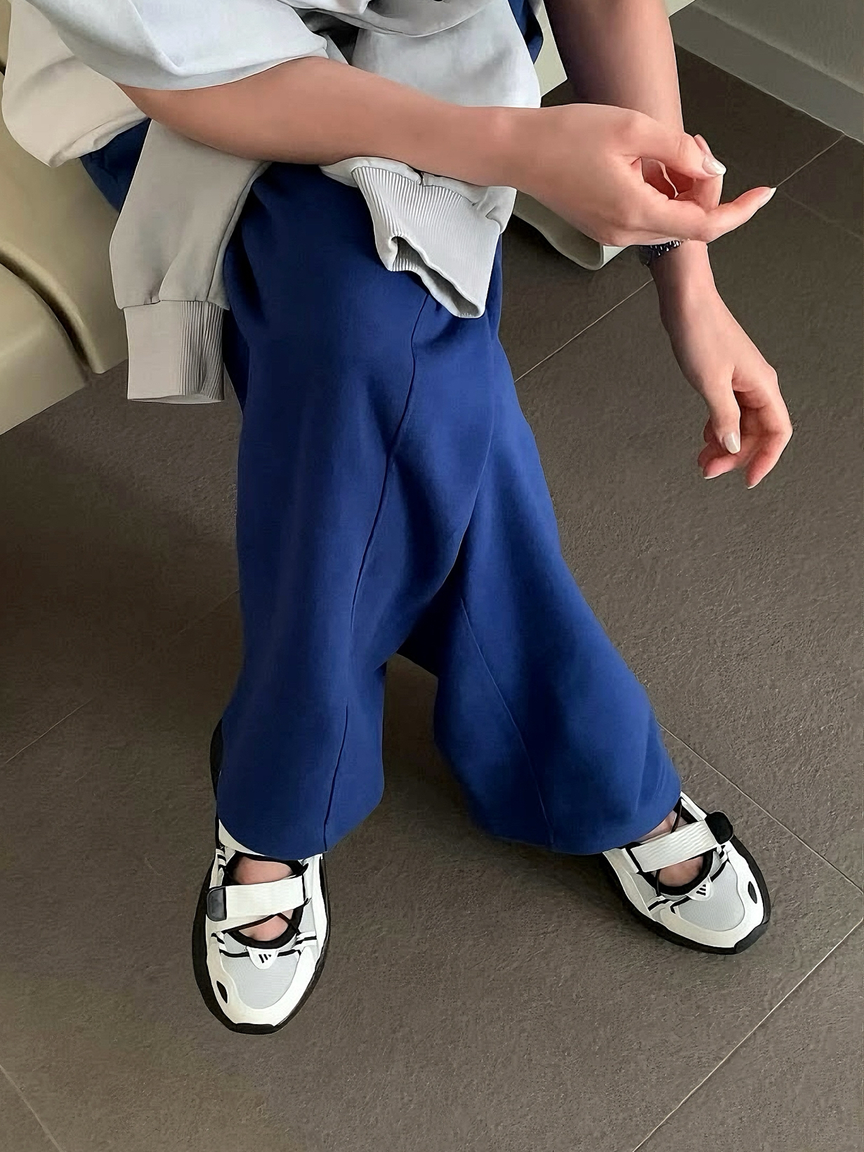 adidas帅气凉鞋！这也太好看啦