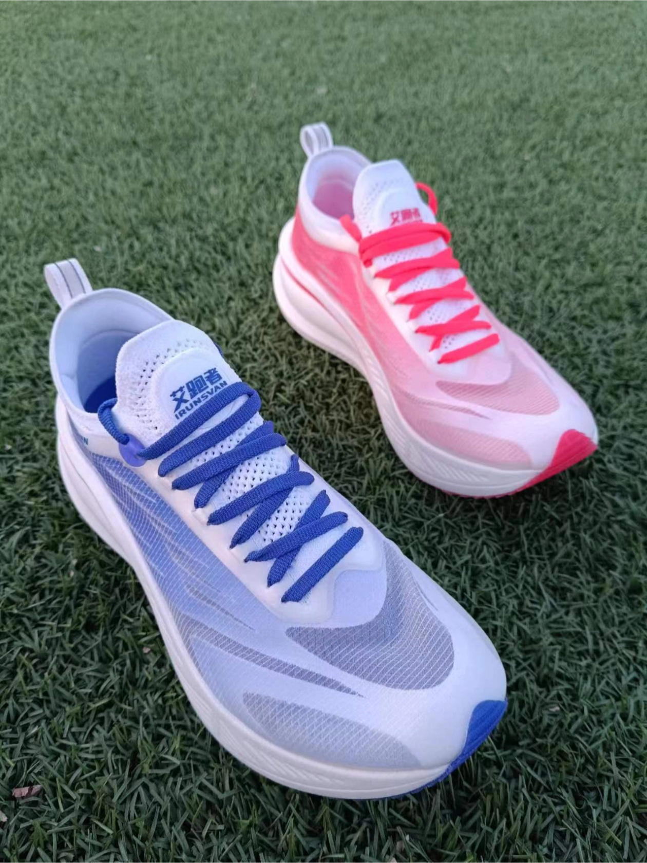 情侣出街被追着问的鞋👟