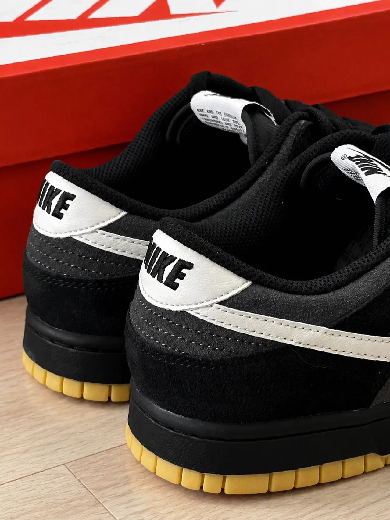 Nike Dunk|黑灰生胶,低调耐看的复古板鞋