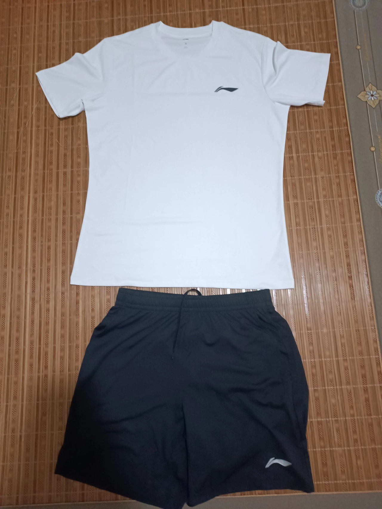 跑步一定少不了运动套装啊🤩
