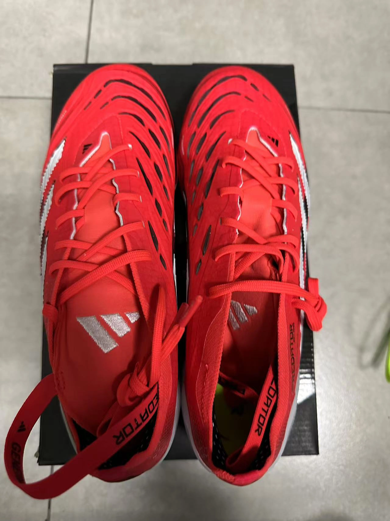 足球爱好者看过来！这款战靴超酷⚽