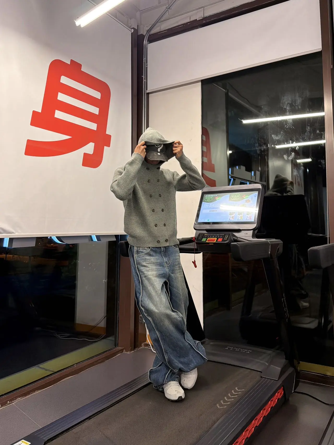 一键搞定秋日穿搭|双排扣搞定小众设计感