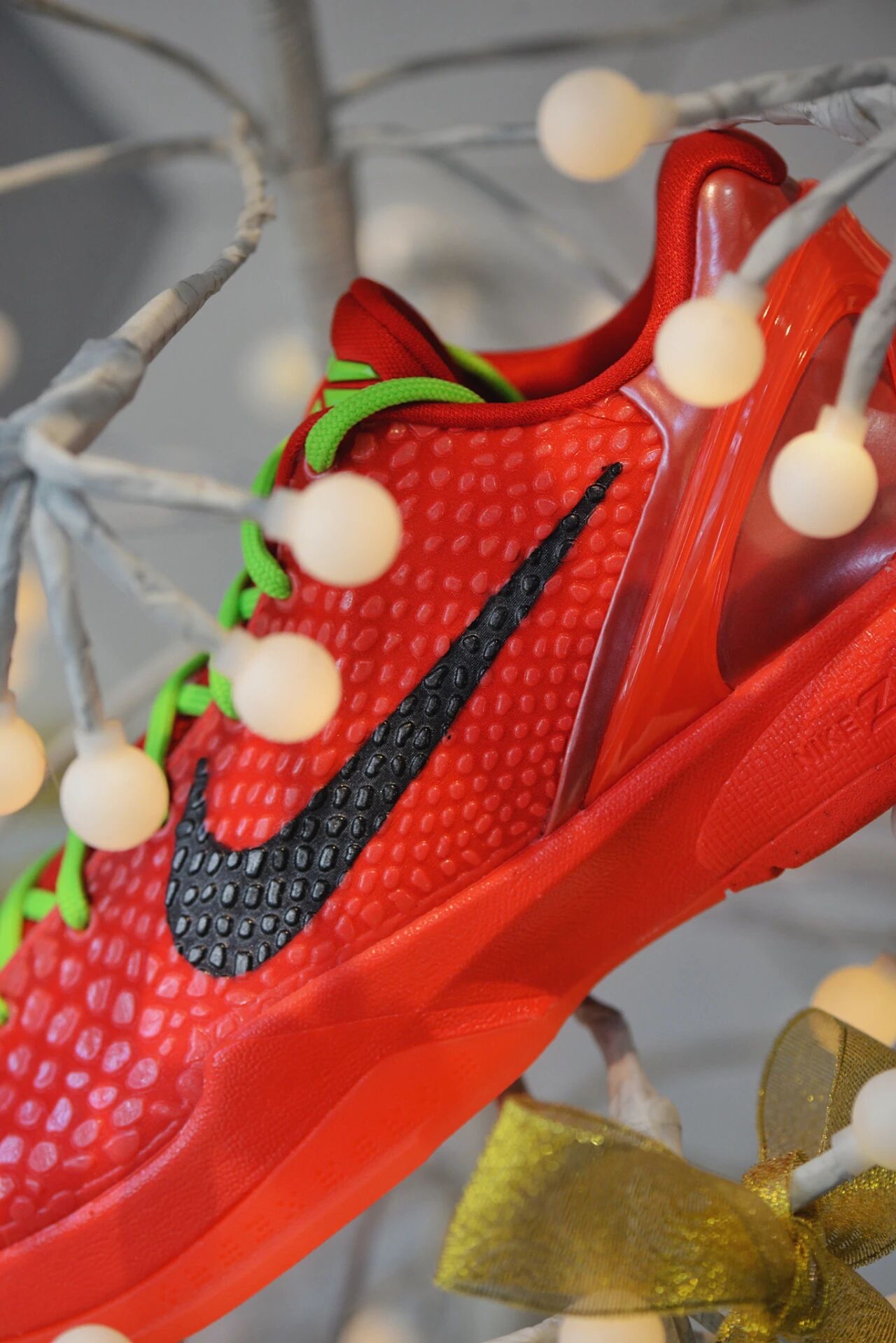 Kobe 6 反转圣诞,属于黑曼巴的节日战靴🎄
