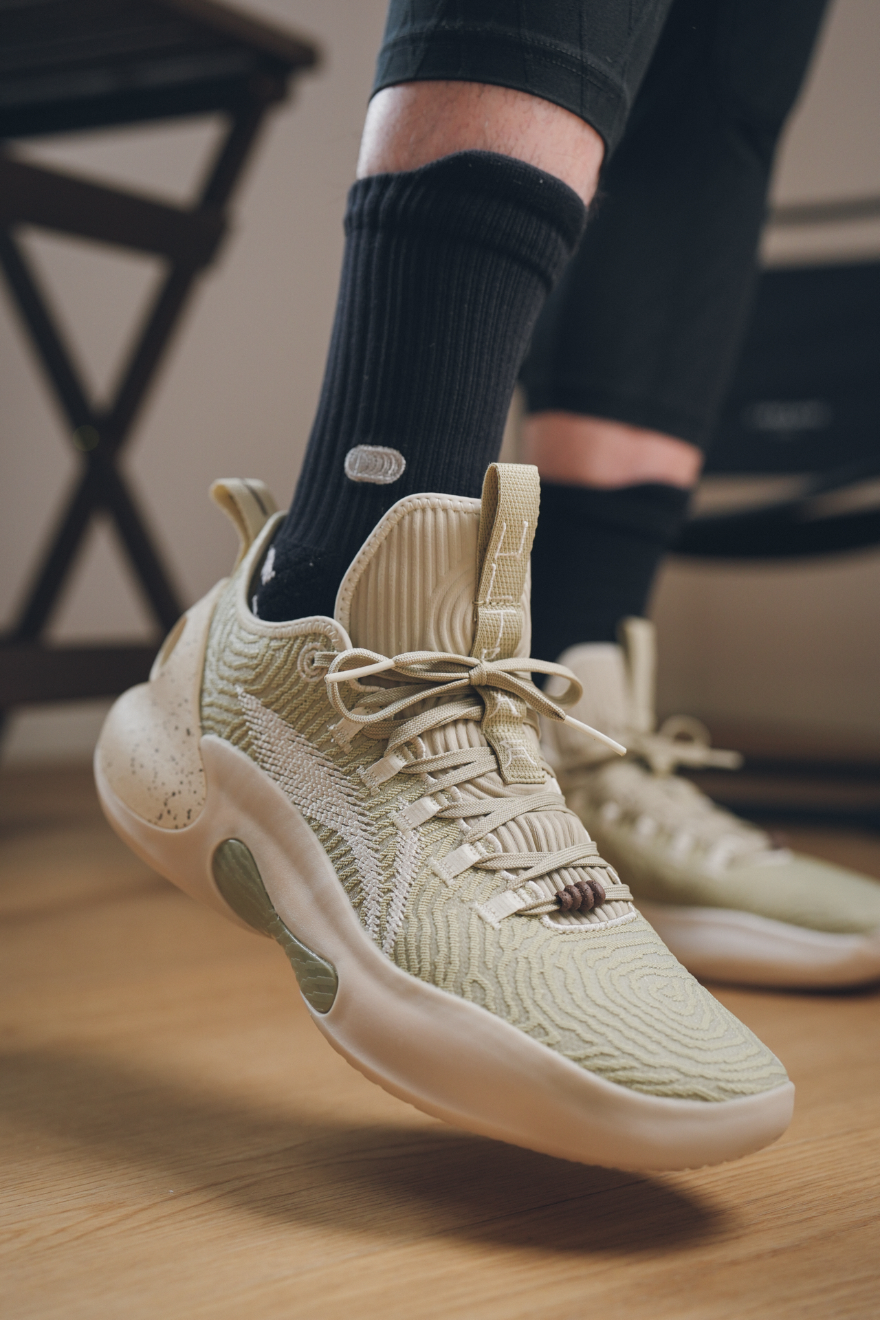 潮鞋捕手｜驭帅Ultra 新配色很雅