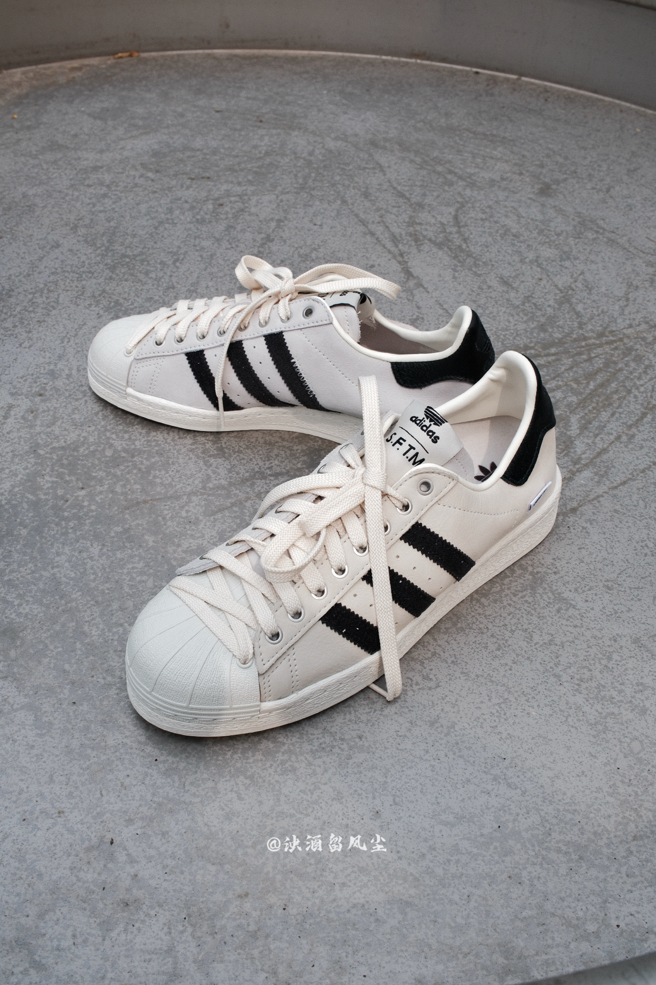 用球鞋作为发声 | Adidas x SFTM