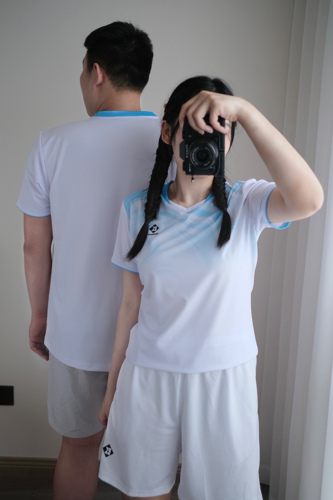 超高颜值羽毛球服！情侣装get