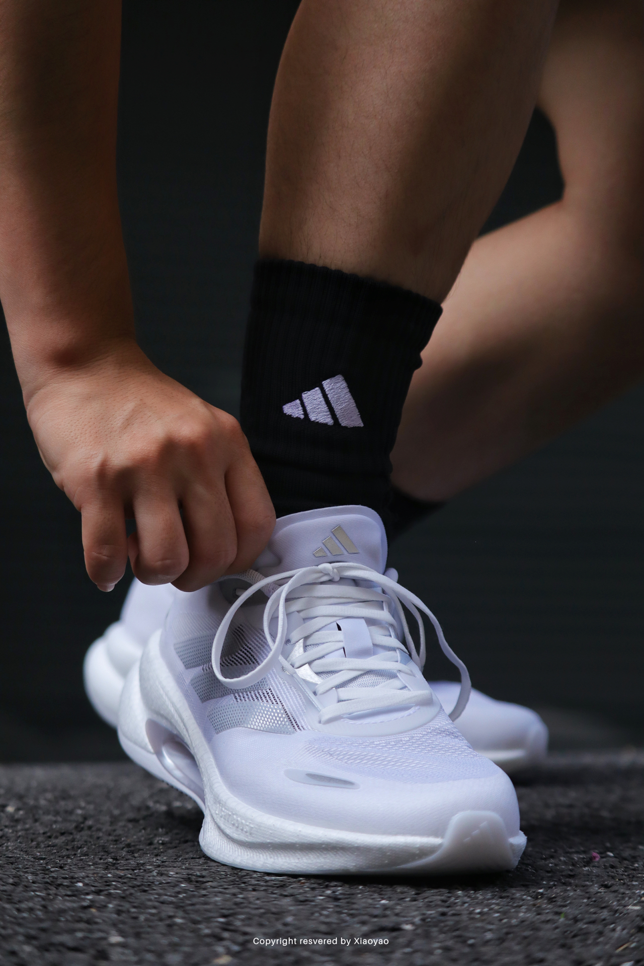 比手机还轻的跑鞋❓这不像我认识的adi 