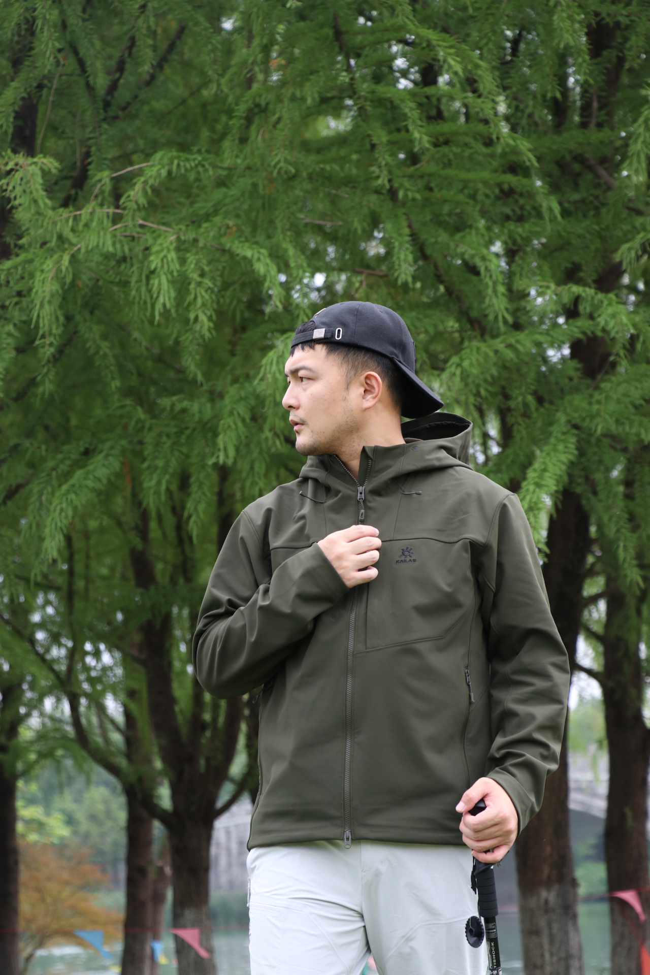 白色估计也就我敢冲了!户外走走忘记平日烦恼