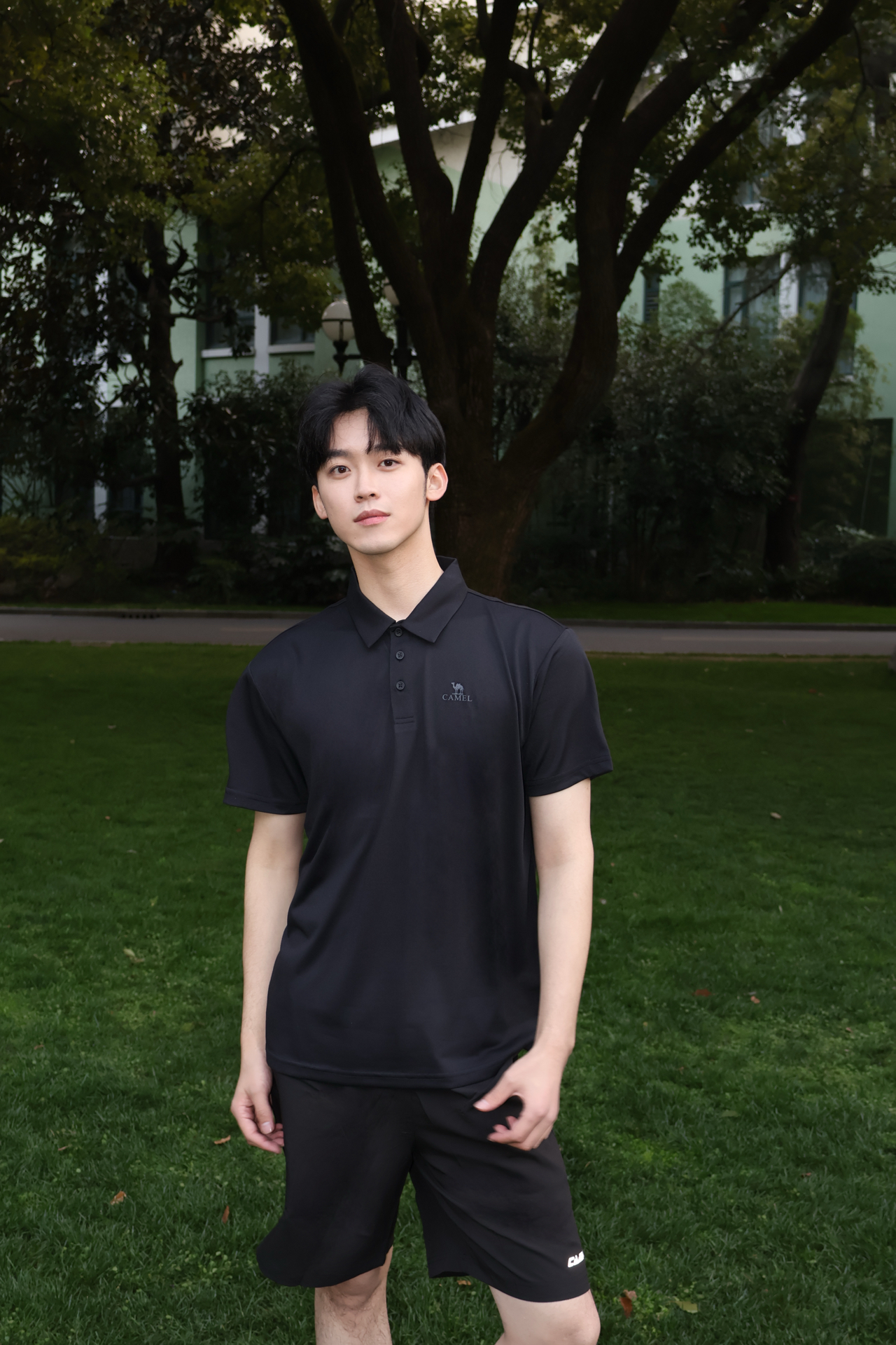今天是all black运动男孩🖤