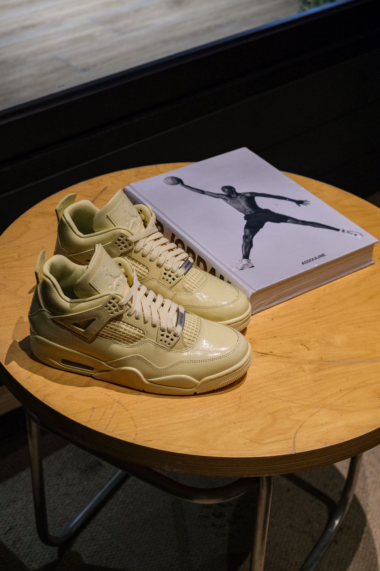 质感绝了 J Balvin x AJ4