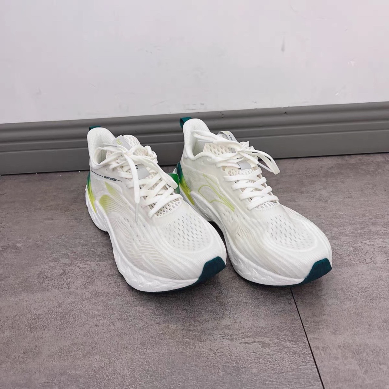 运动党看过来！挖到款高性价比跑鞋👟