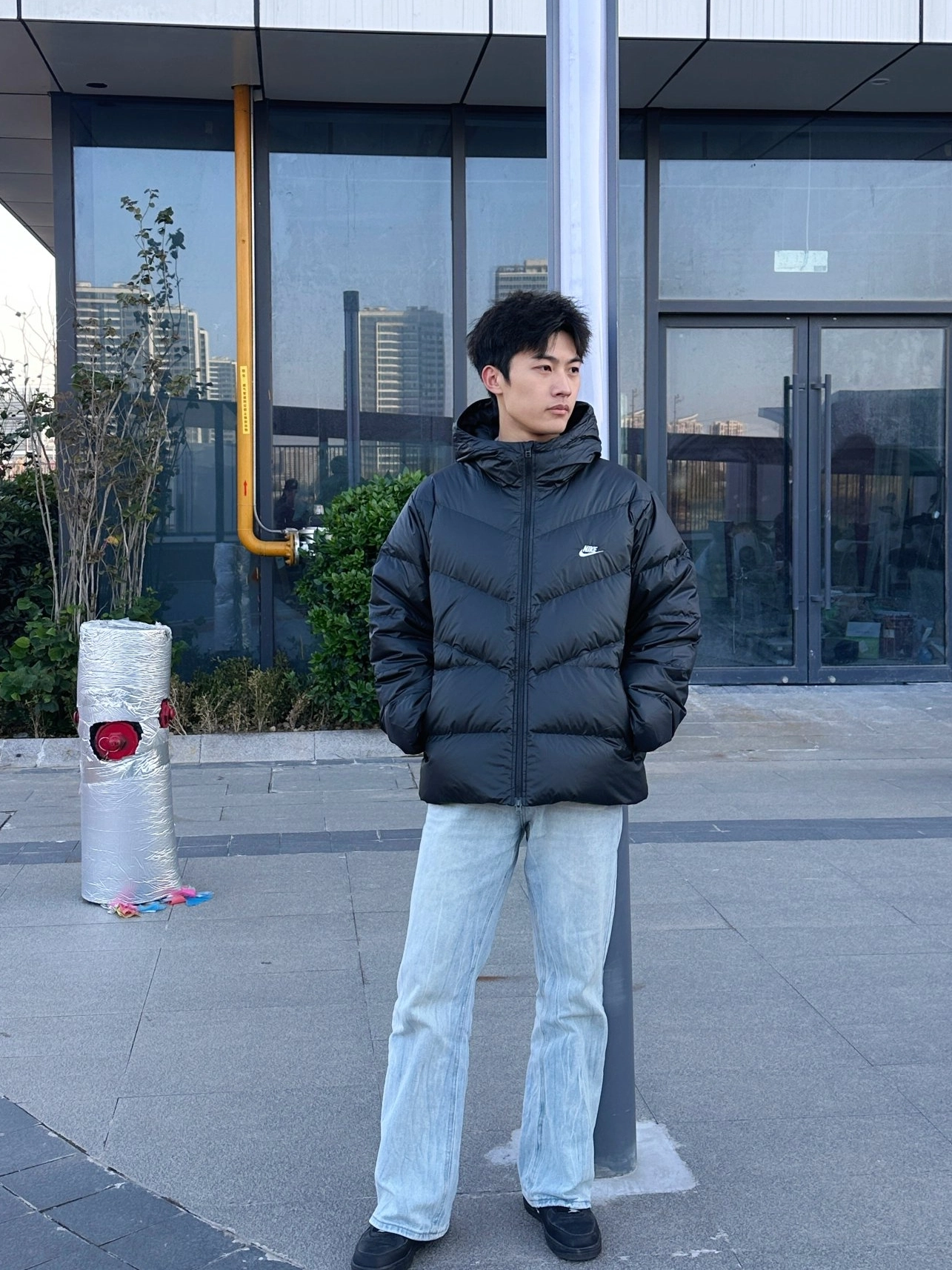 178男生试穿！过冬羽绒服找到了