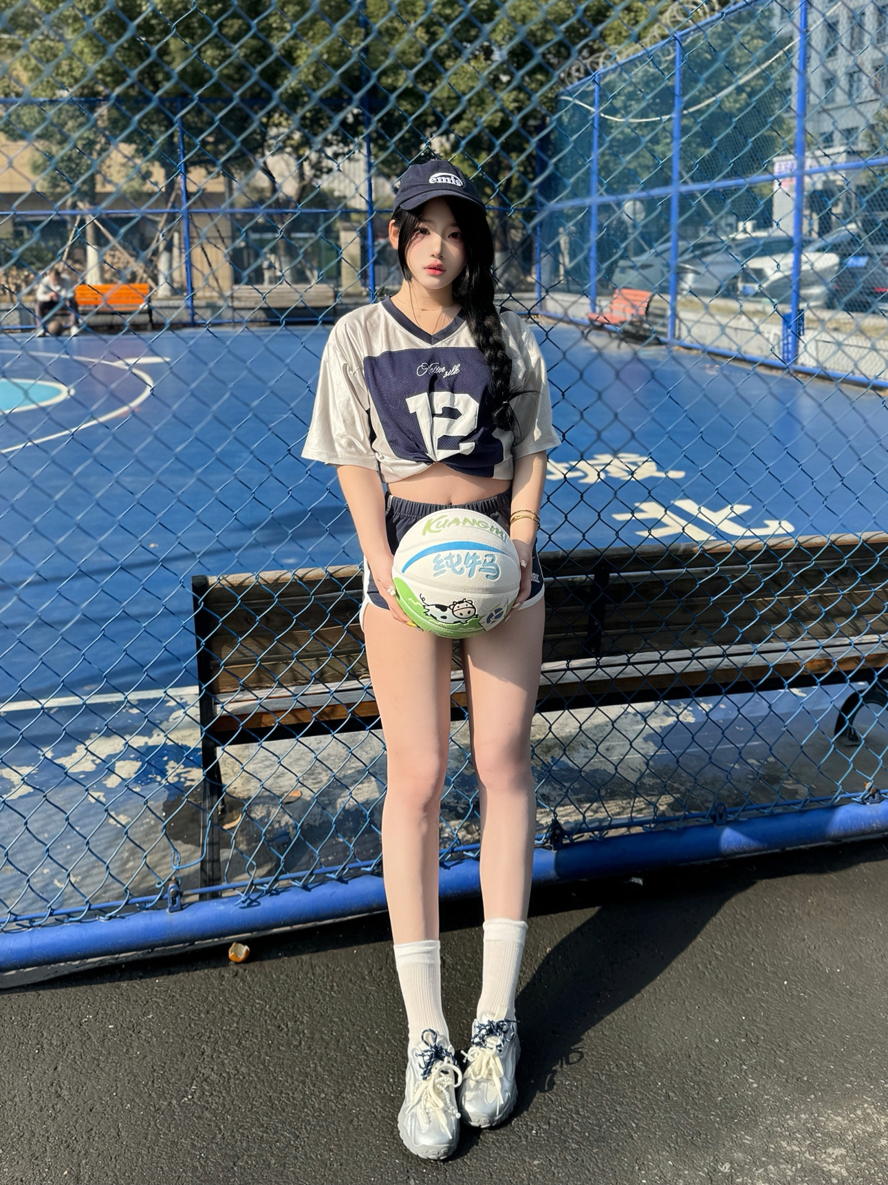 狂迷"纯牛马"篮球：打工人的解压神器！🏀💼