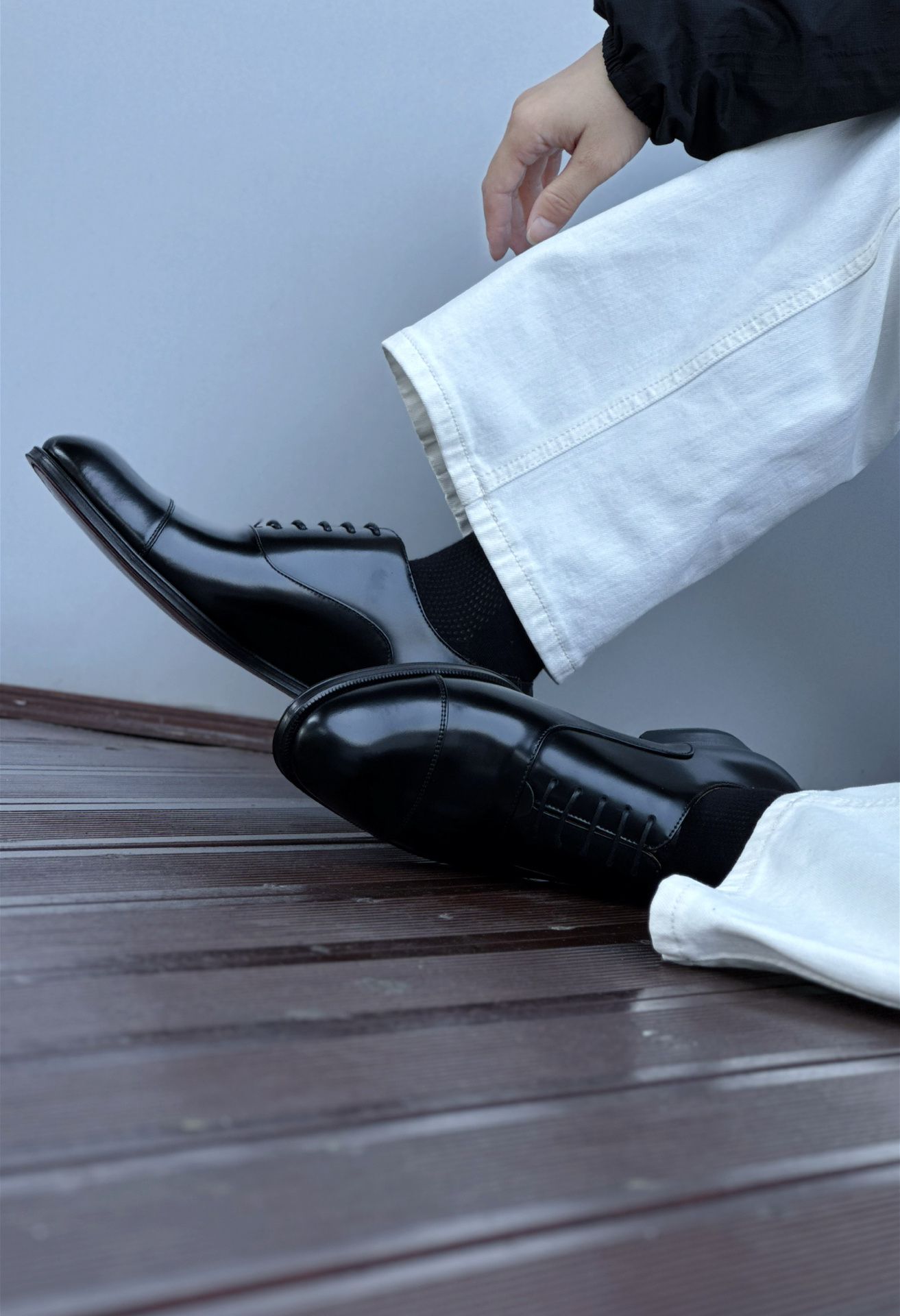 💢拒绝沉闷正装鞋❗️这双红底牛津太对味了👞