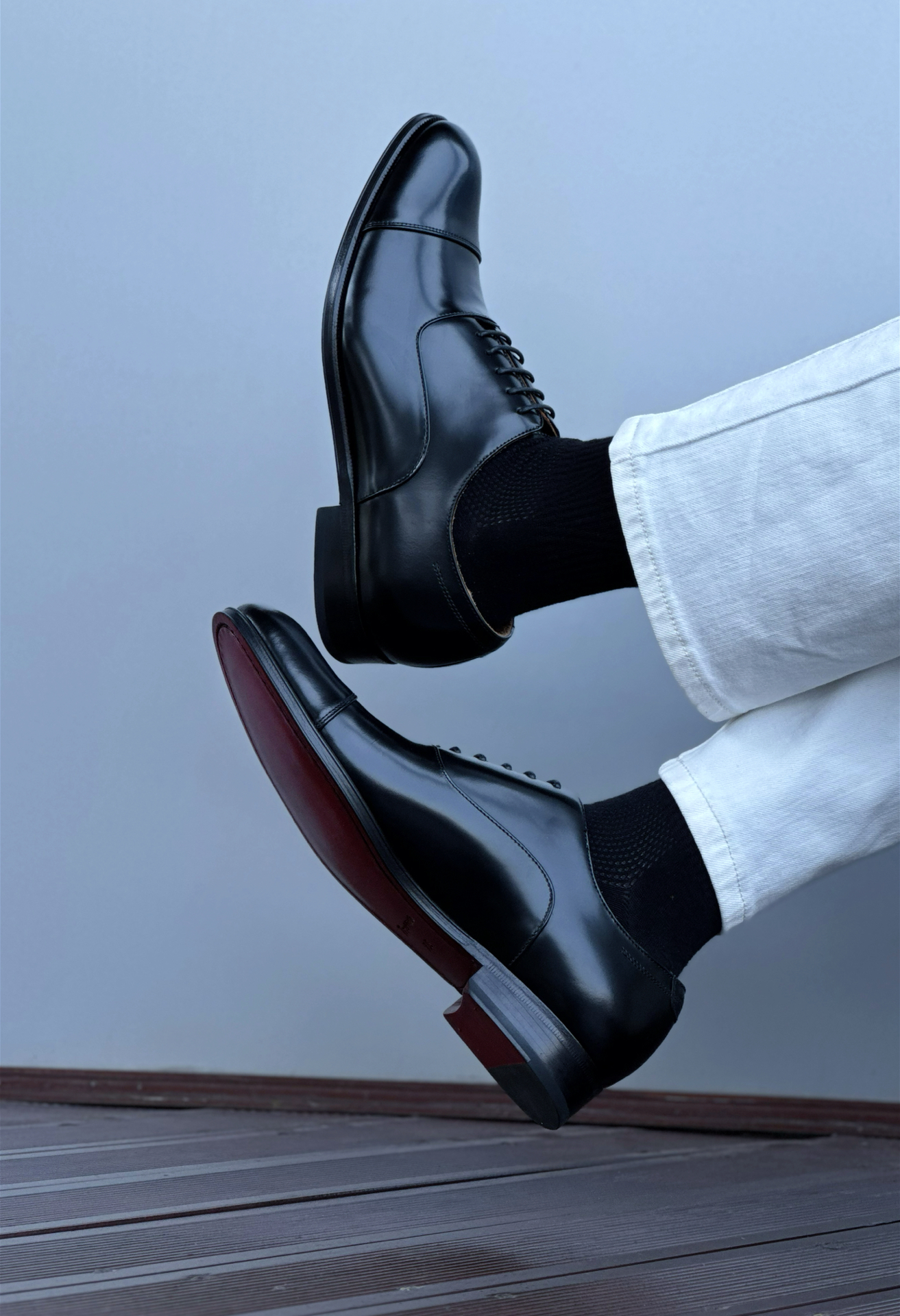 💢拒绝沉闷正装鞋❗️这双红底牛津太对味了👞