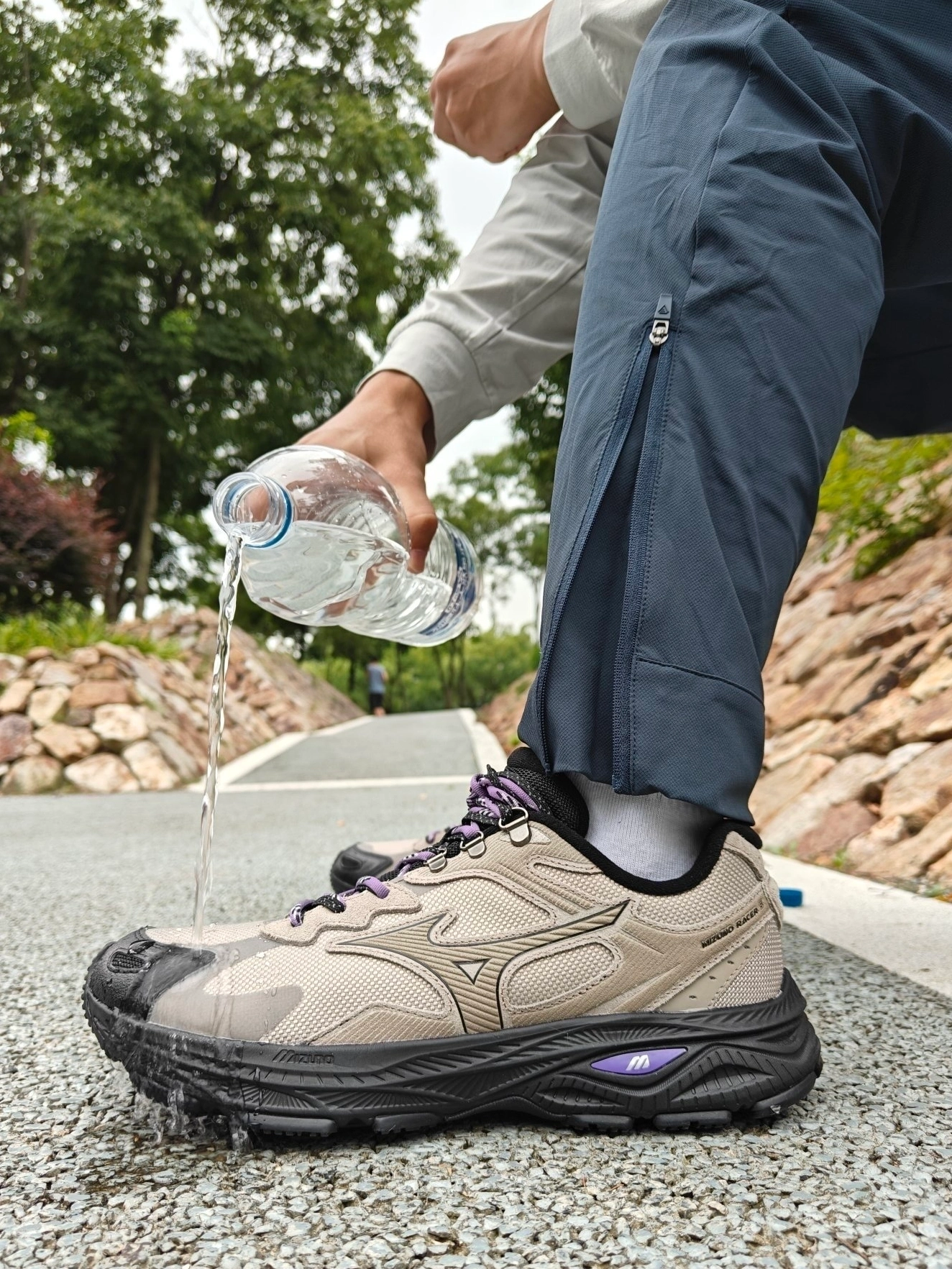 换季先换鞋｜Mizuno RACER S防泼水怎么样❓
