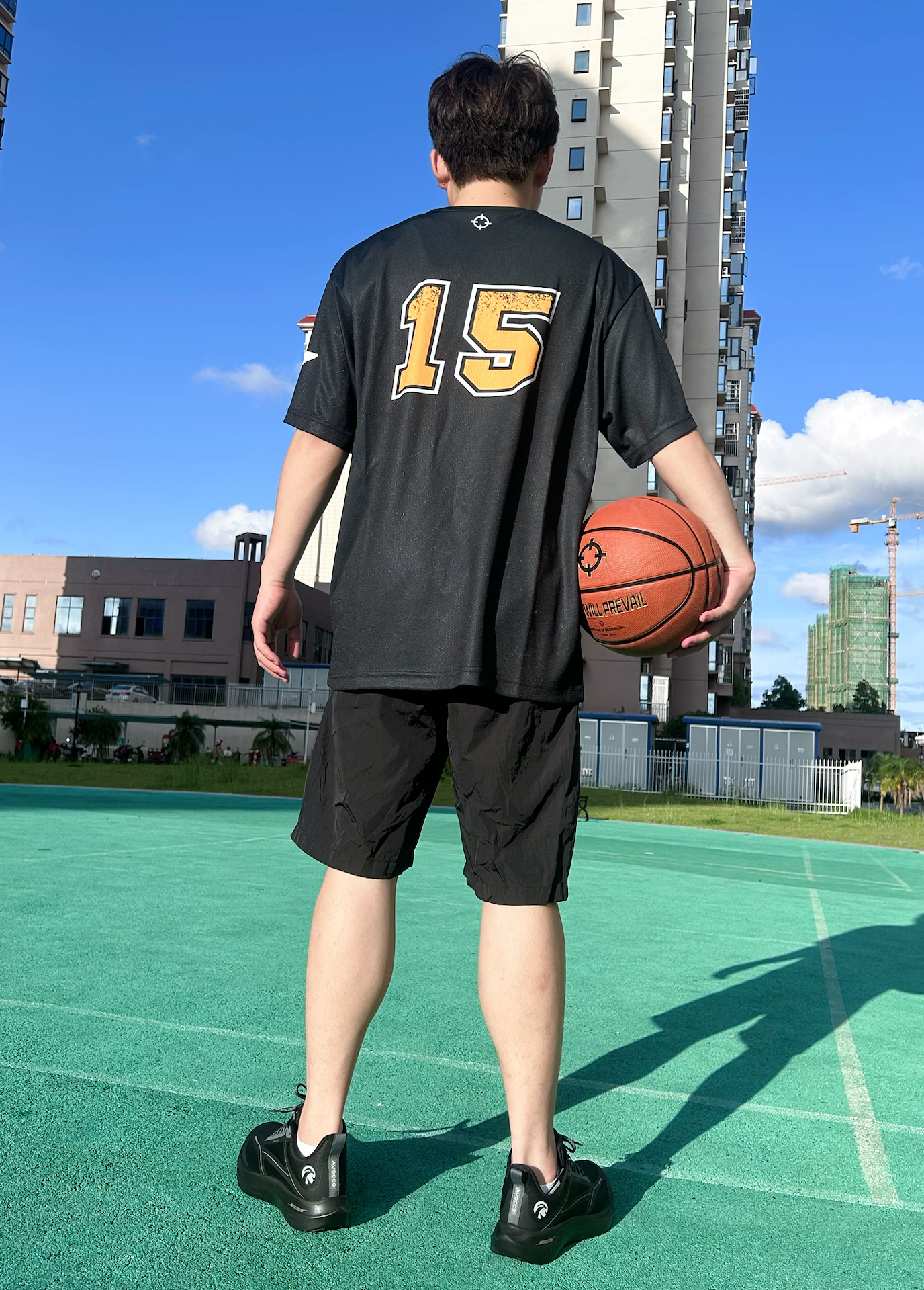 男生夏日运动风穿搭必备T恤