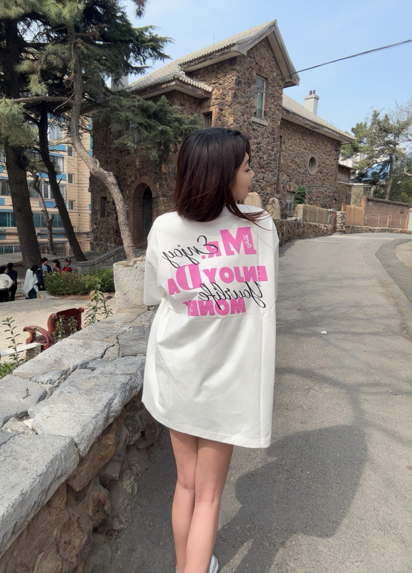 用一件粉嫩T开启彩色夏日吧💓