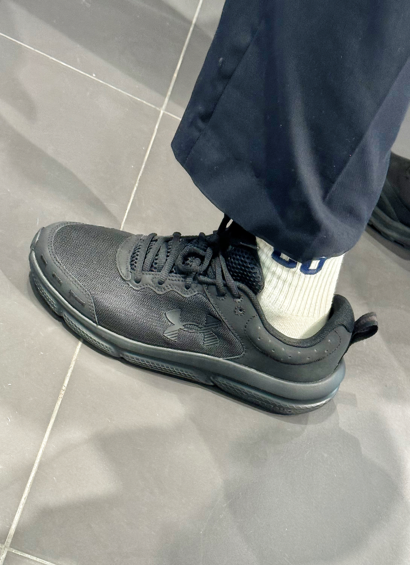 打工人挖到宝❗️黑色通勤跑鞋香迷糊了👟