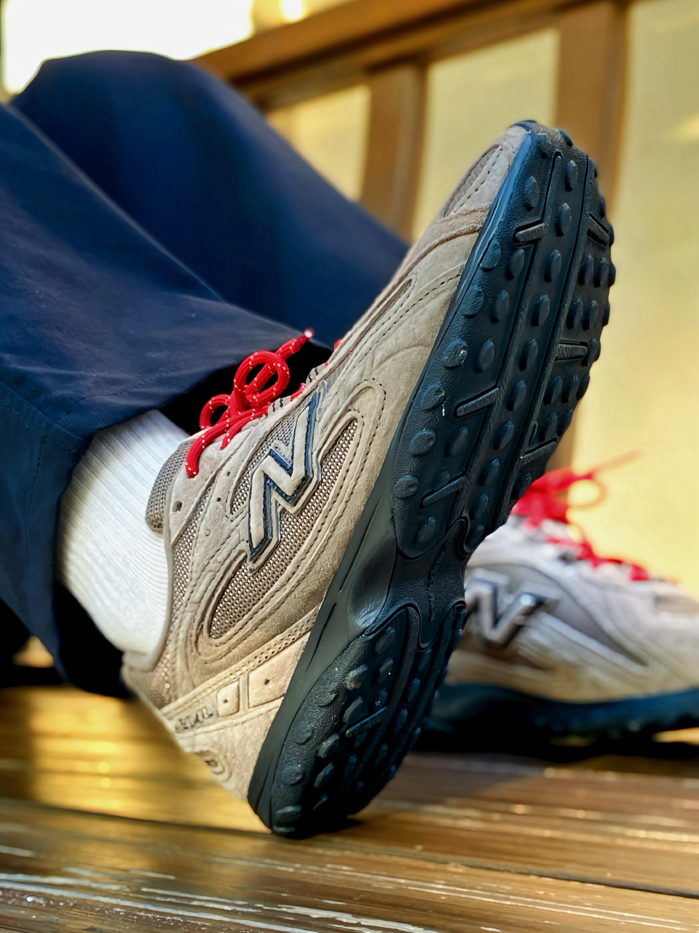 新年开运“马”上潮,这双 NB 204L 太懂高级年味了!