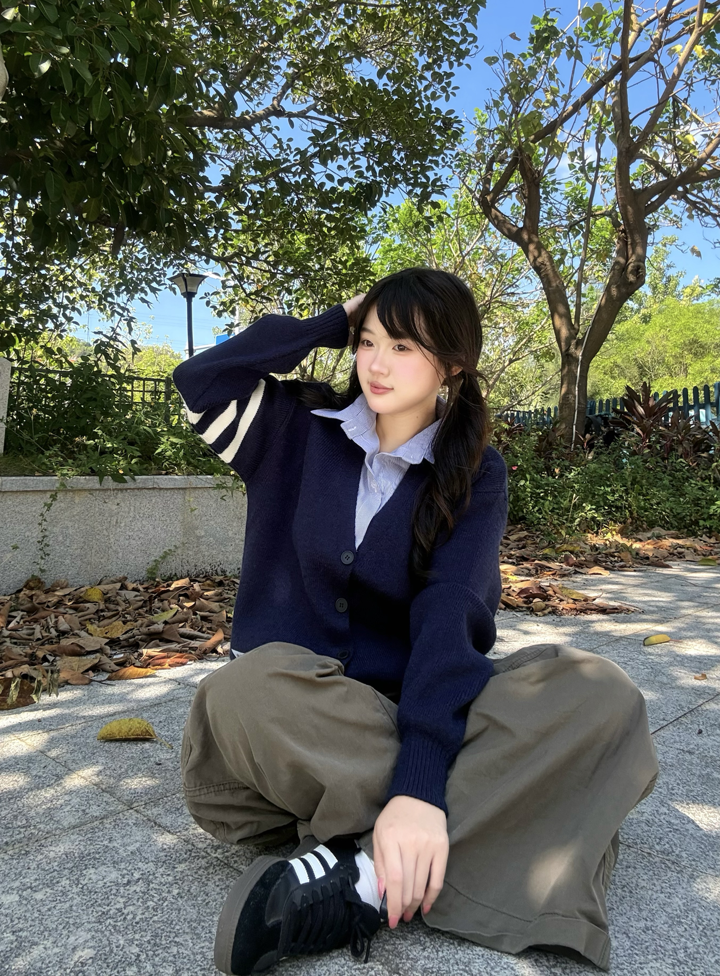 早秋学院感🍂藏青针织开衫好百搭