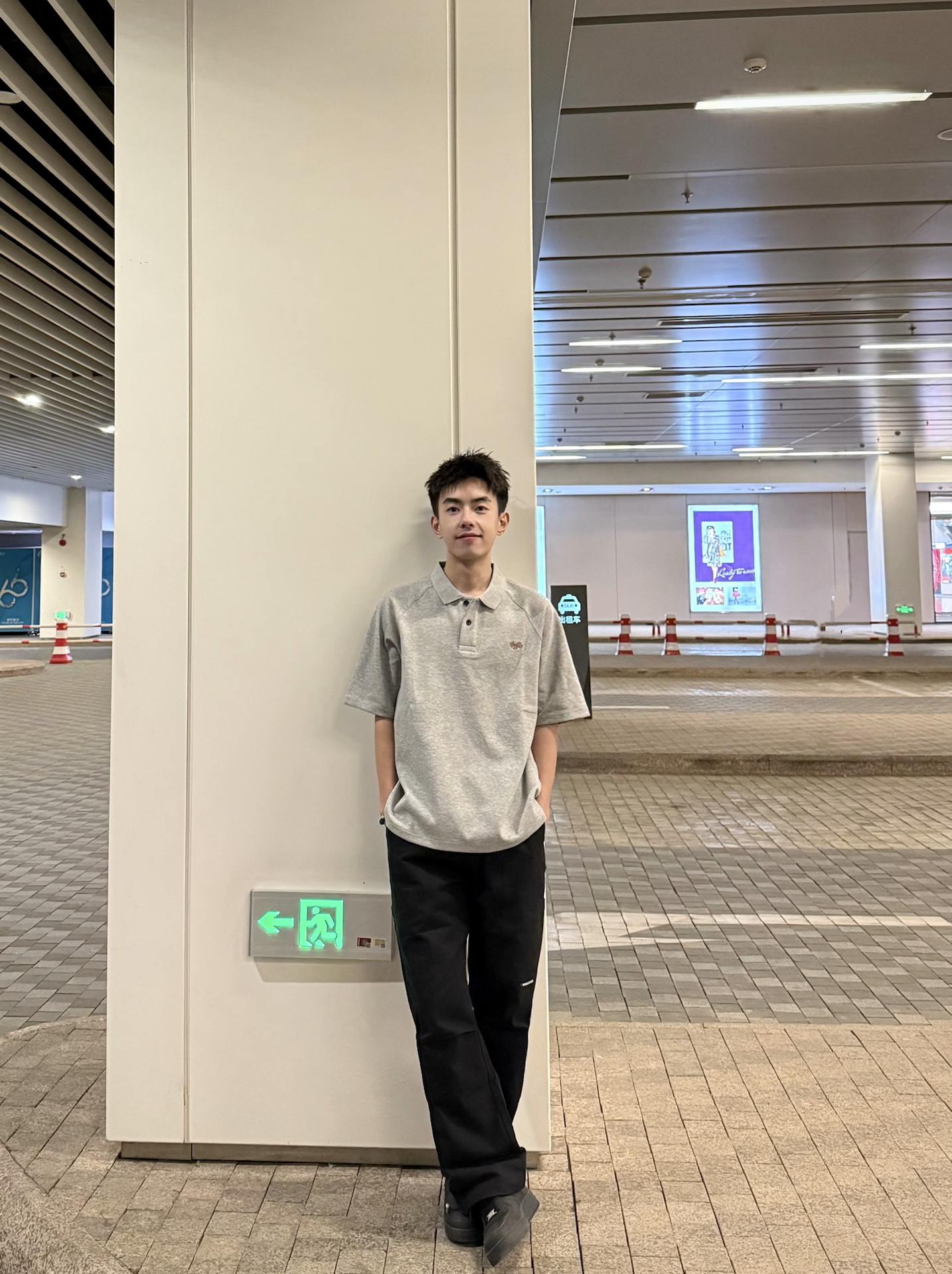 GTRG Polo衫：帅到没朋友的万能公式！这版型是开了PS拉腿？