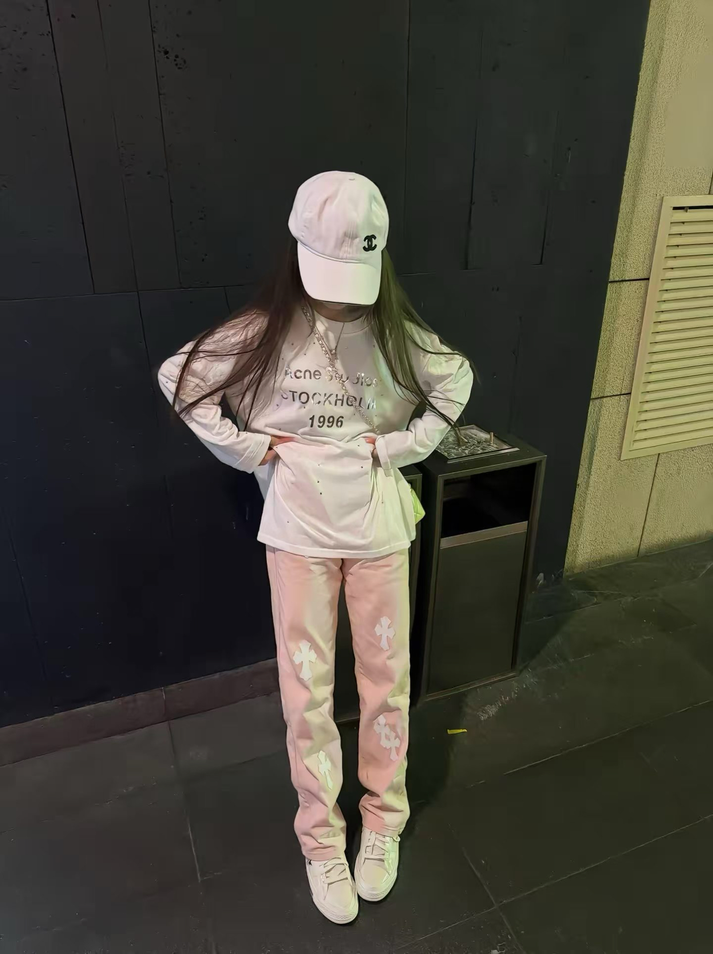 acne长袖白t超适合秋天呀🍂