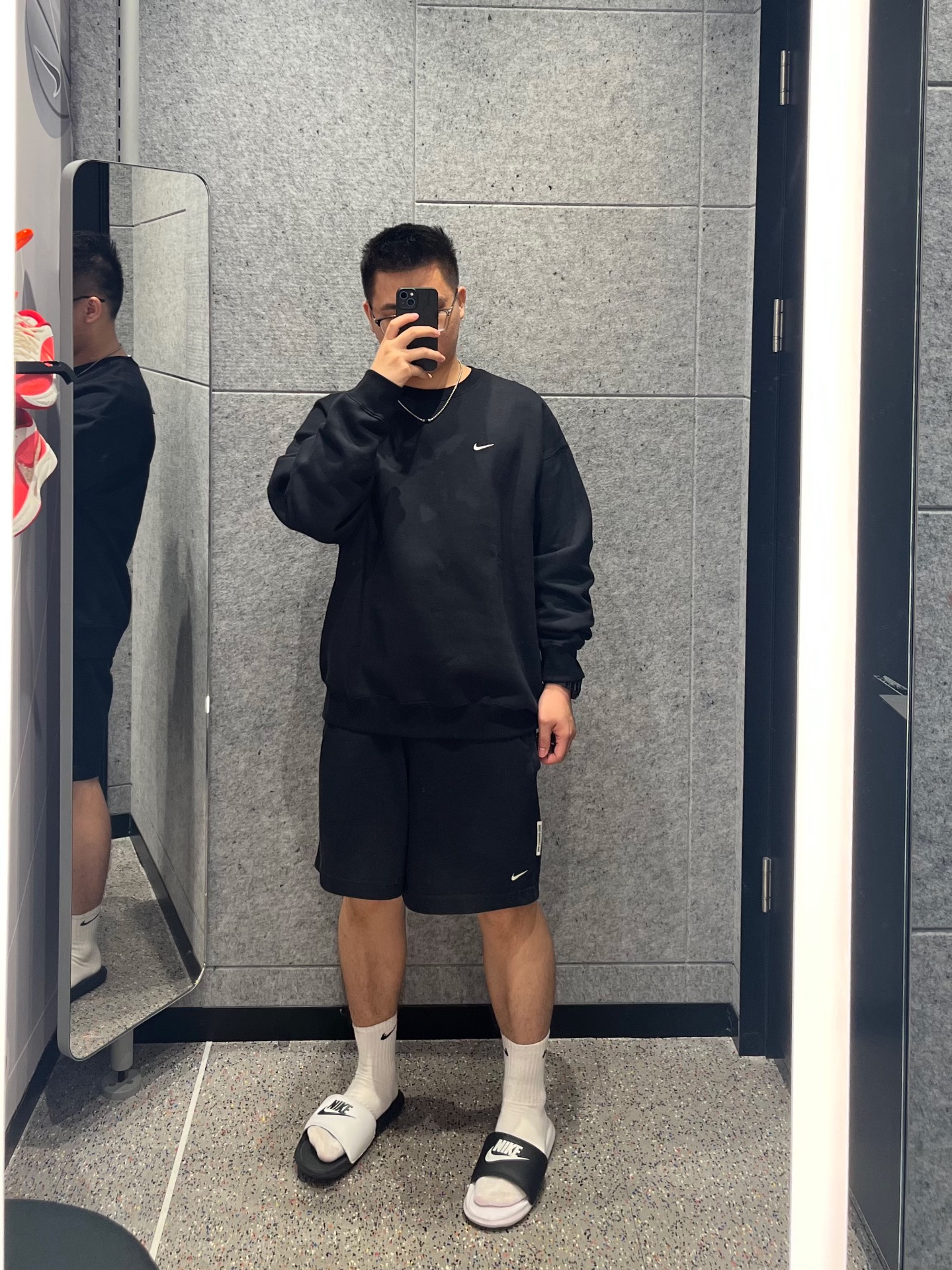简约黑色系，秋日少年感穿搭～