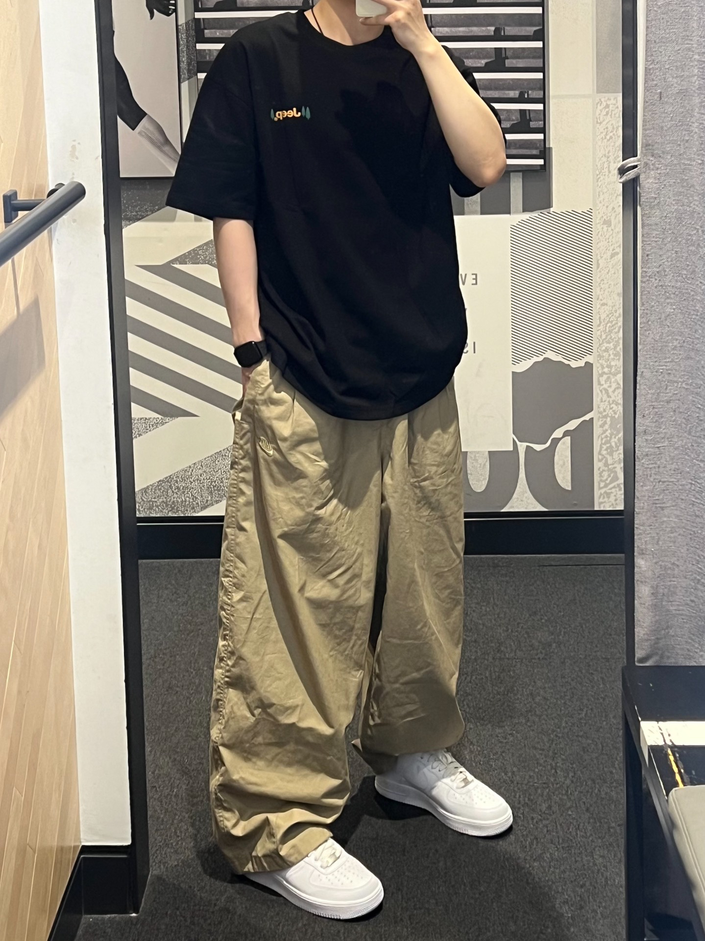 被问爆的神裤！Nike 巴恩风长裤直接封神✨